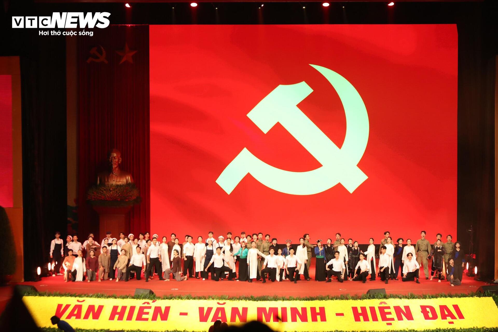 Tổng Bí thư, Chủ tịch nước Tô Lâm dự Lễ kỷ niệm 70 năm Ngày Giải phóng Thủ đô - 18