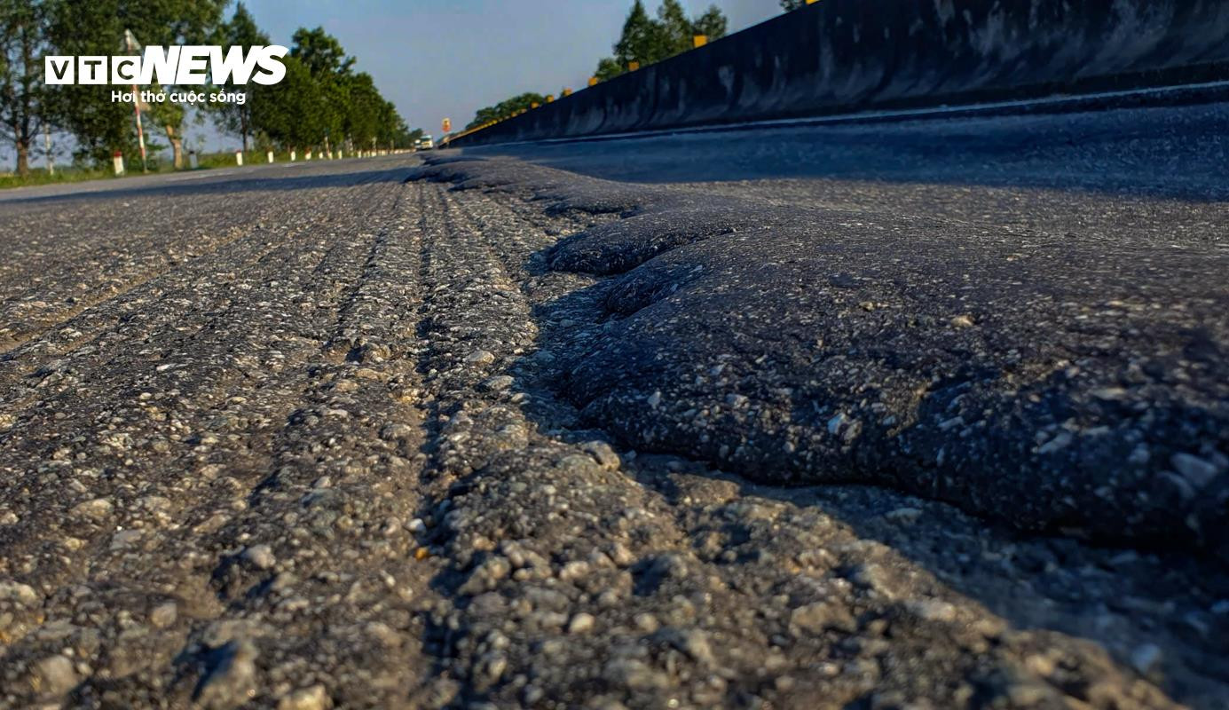 Xuất hiện ‘sống trâu’, ‘rãnh cào’ nham nhở trên Quốc lộ 1A qua Hà Tĩnh - 7