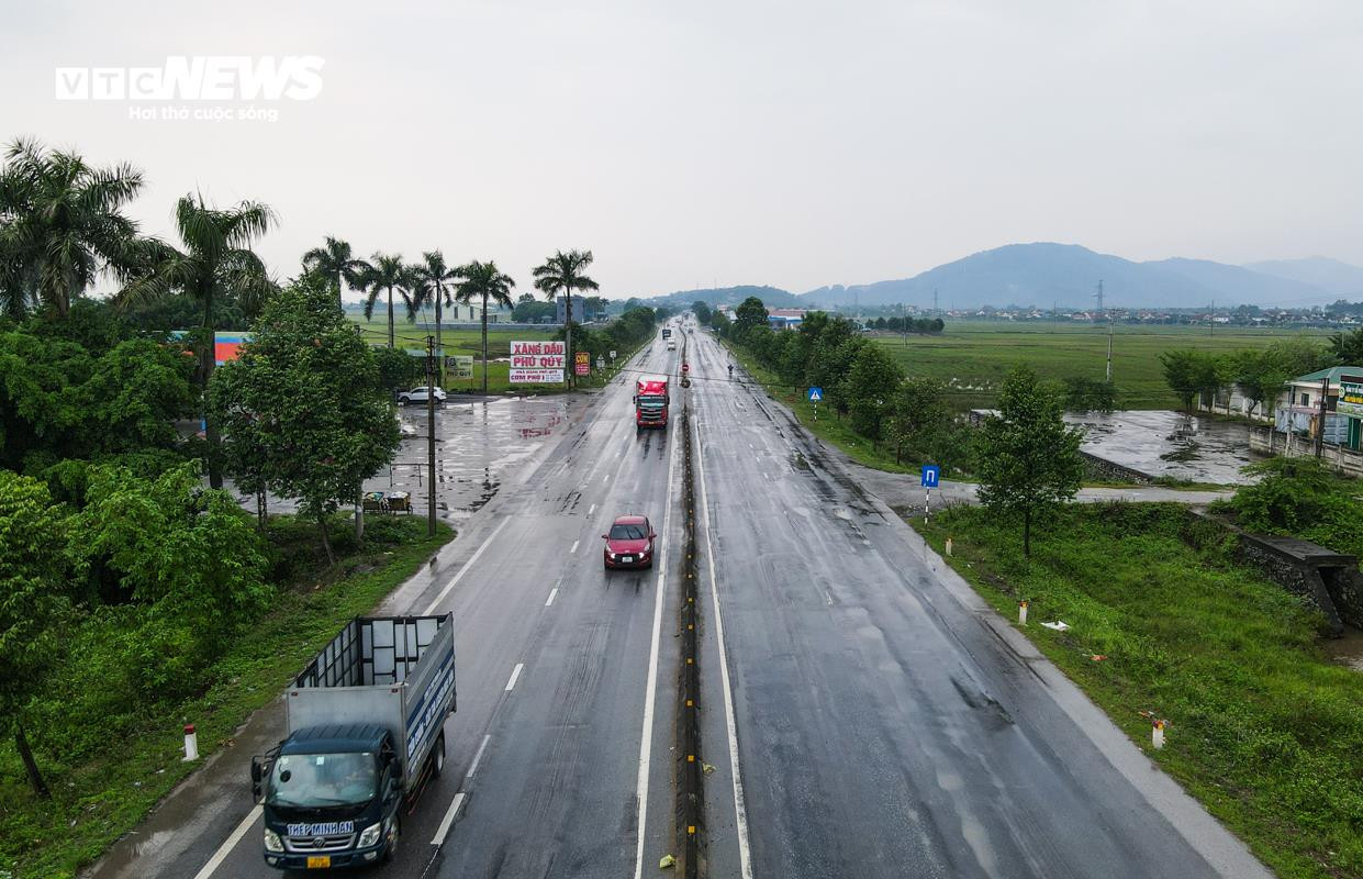 Xuất hiện ‘sống trâu’, ‘rãnh cào’ nham nhở trên Quốc lộ 1A qua Hà Tĩnh - 15