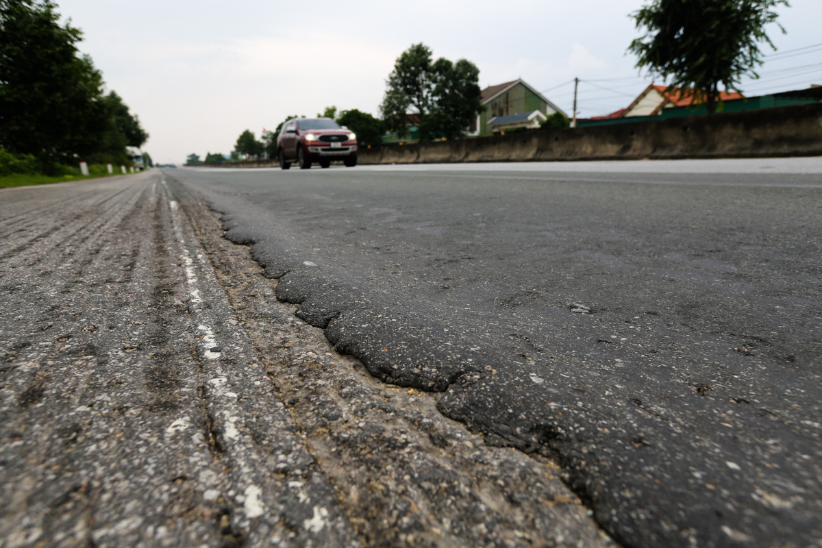 Xuất hiện ‘sống trâu’, ‘rãnh cào’ nham nhở trên Quốc lộ 1A qua Hà Tĩnh - 4