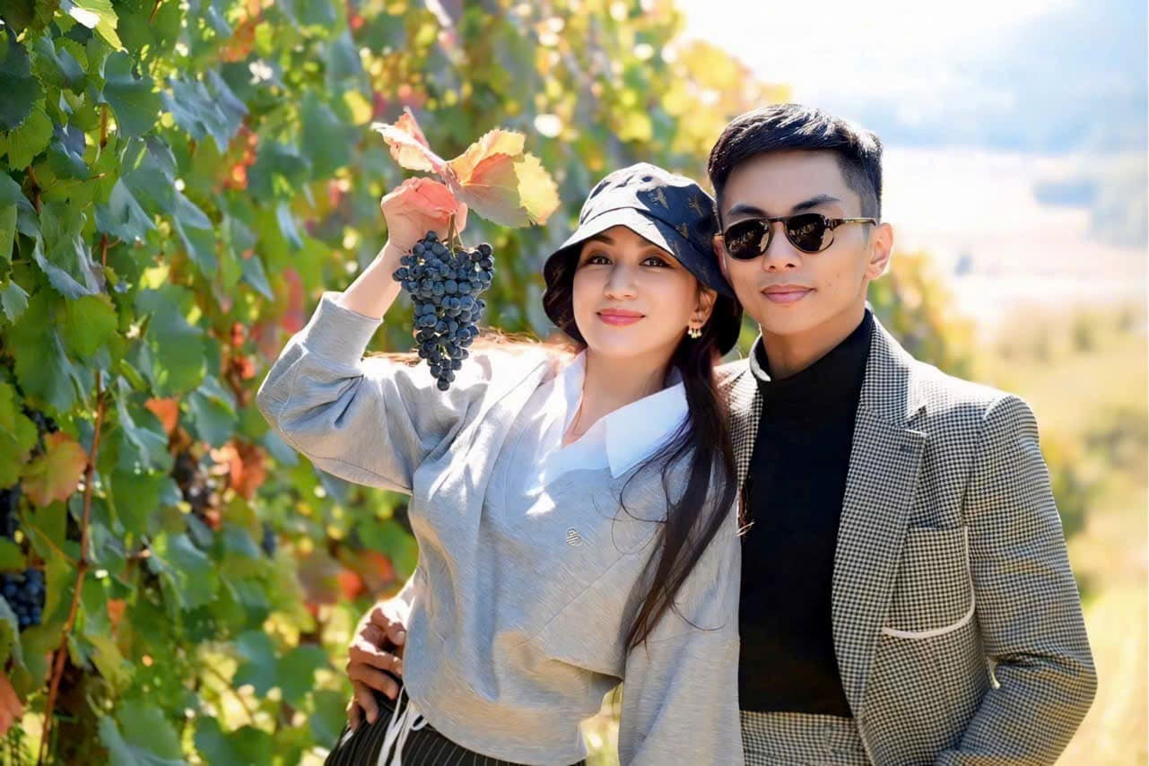 Sao Việt 13/10: Chi Pu gợi cảm, Phan Hiển nói ngôn tình với bà xã Khánh Thi - 3