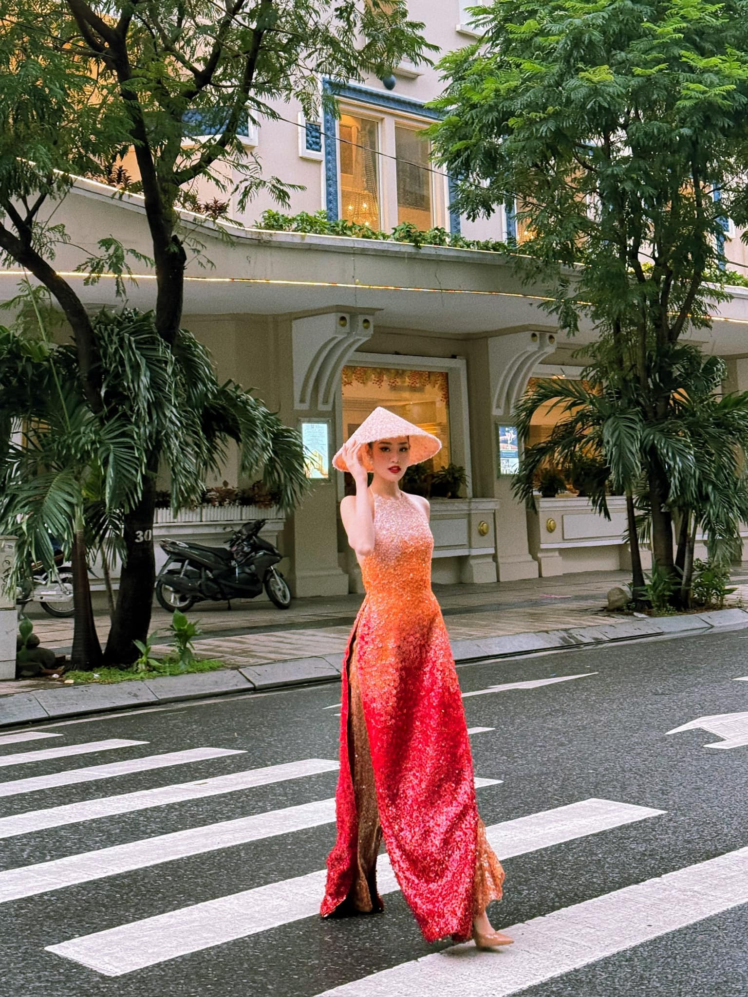 Sao Việt 18/10: Hồ Quỳnh Hương đón tuổi mới, Đỗ Thị Hà tươi tắn tập pickleball - 8