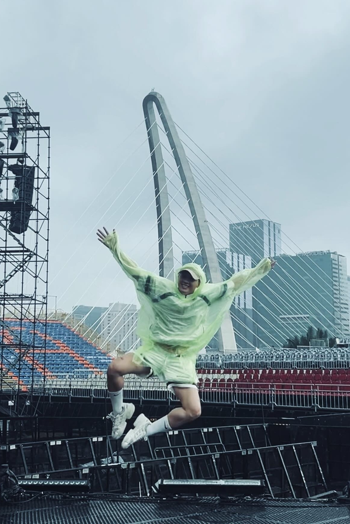 Sao Việt 18/10: Hồ Quỳnh Hương đón tuổi mới, Đỗ Thị Hà tươi tắn tập pickleball - 13