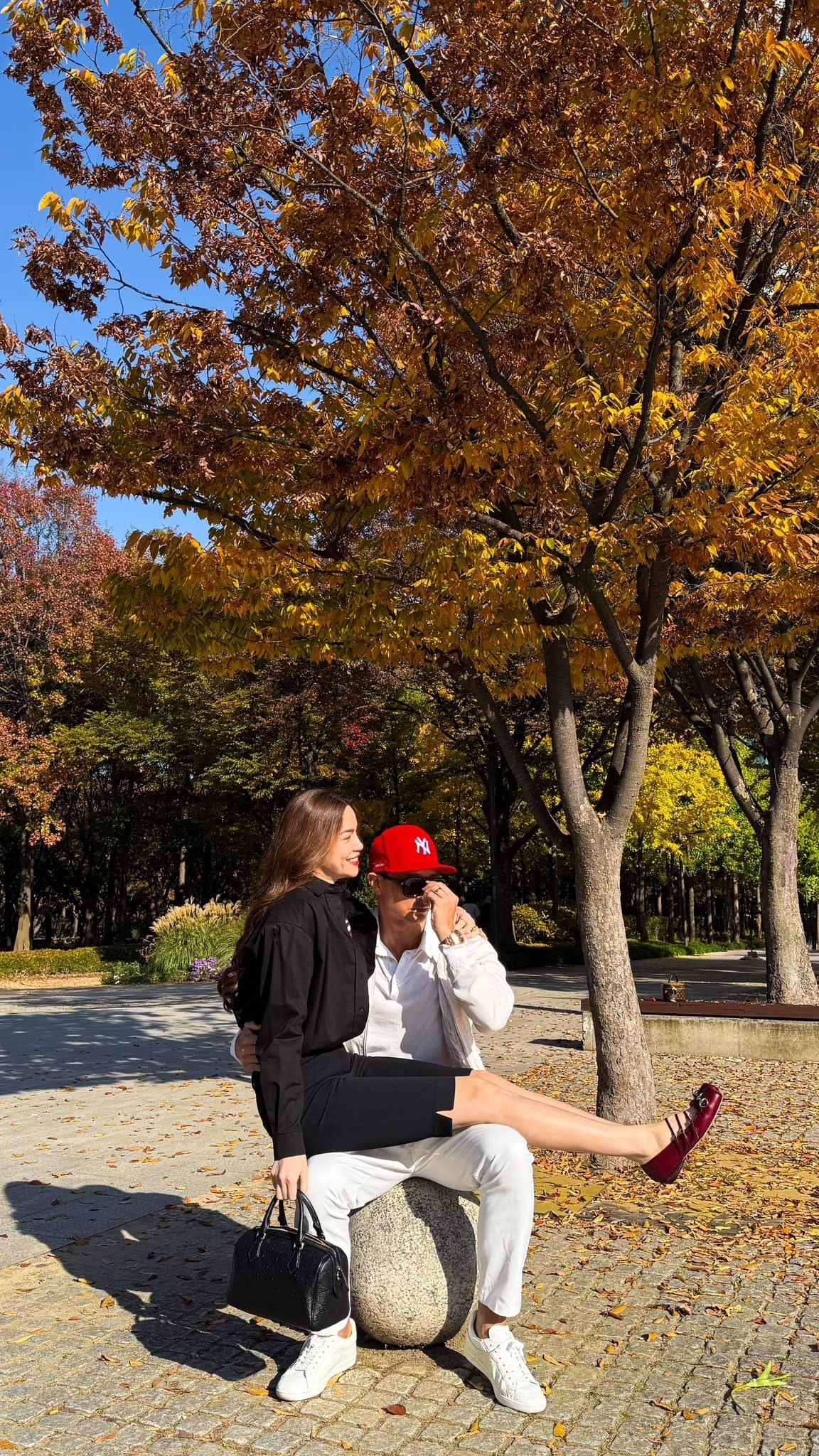 Sao Việt 4/11: Hồ Ngọc Hà tình tứ bên ông xã, Trường Giang khoe tổ ấm hạnh phúc - 4