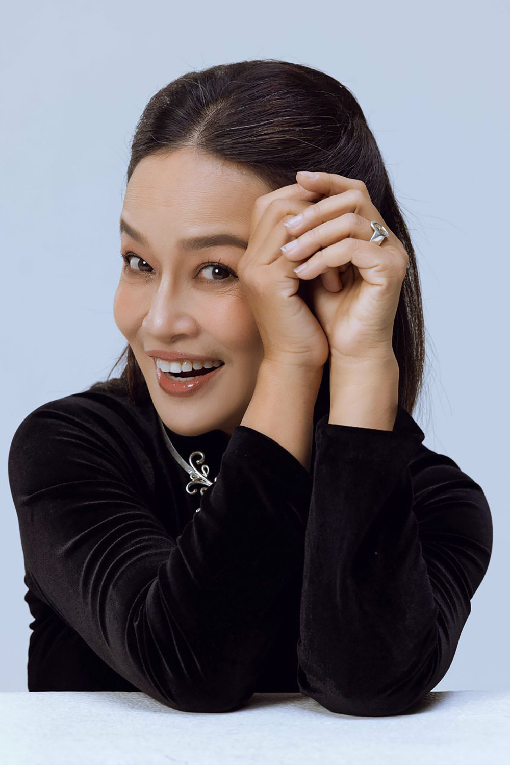 Sao Việt 5/11: Tấn Minh kỷ niệm 20 năm kết hôn, Khánh Vân chụp ảnh cưới gợi cảm - 19