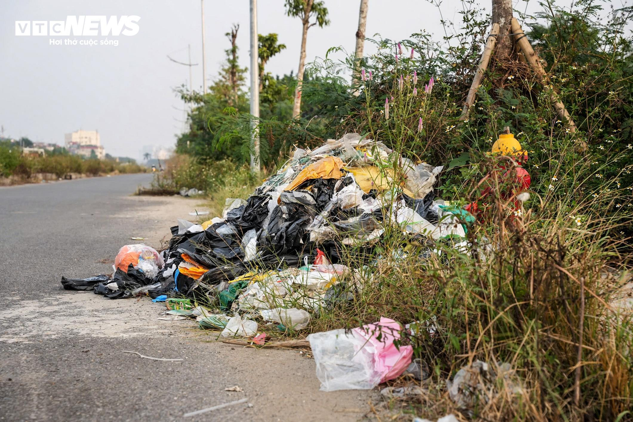 Tuyến đường 10 làn xe trị giá nghìn tỷ ở Hà Nội thi công 5 năm vẫn dở dang - 9