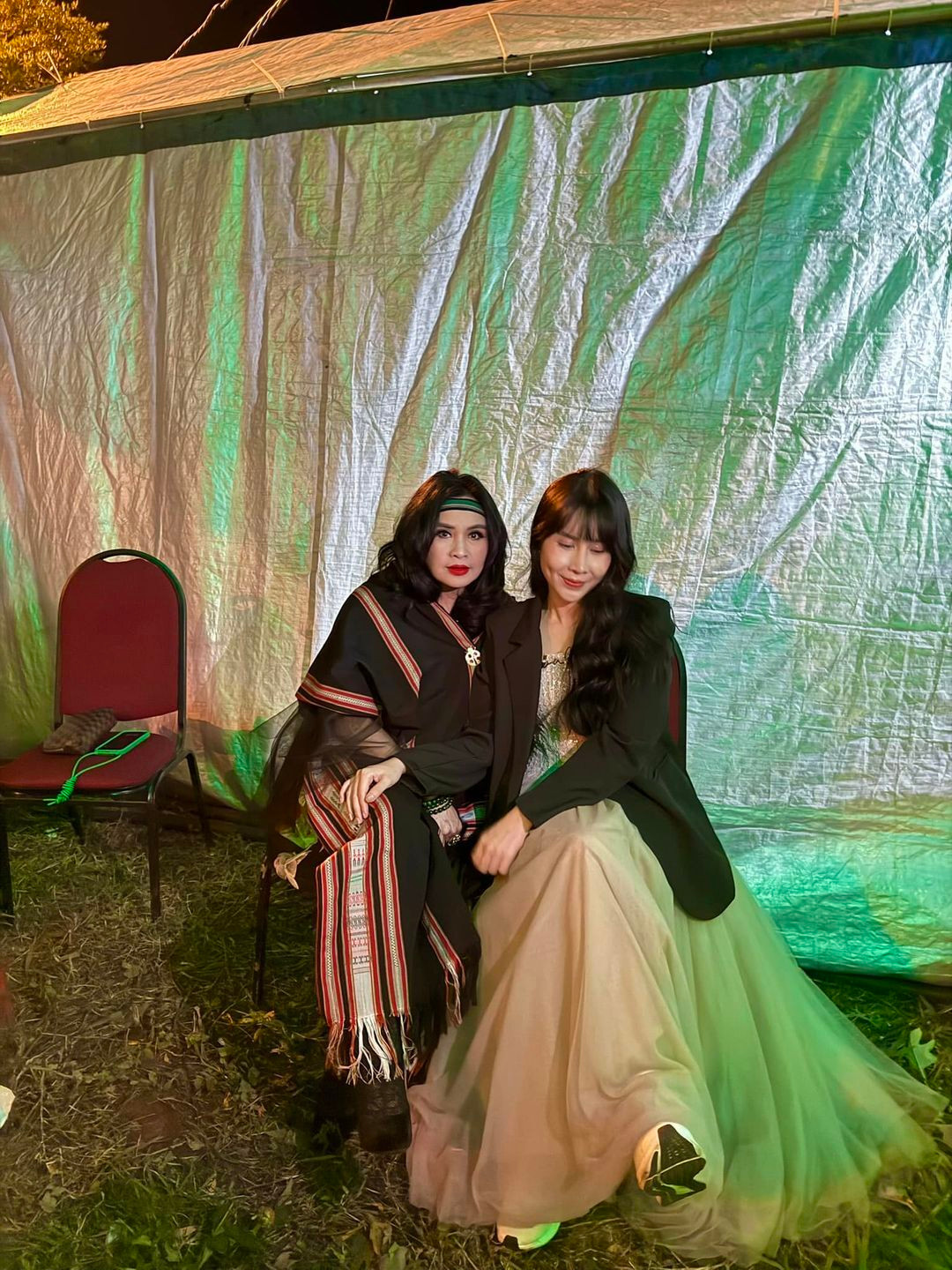 Sao Việt 11/11: Đông Nhi kỷ niệm 5 năm cưới, Tuấn Hưng nịnh vợ đầy ngọt ngào - 5