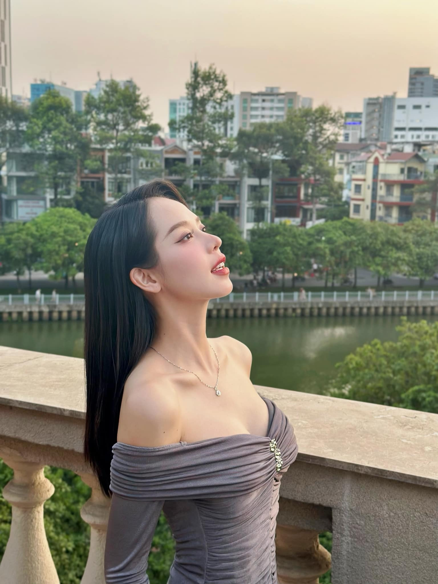 Hoa hậu Thanh Thuỷ: Lột xác sau phẫu thuật thẩm mỹ, ngày càng gợi cảm - 14