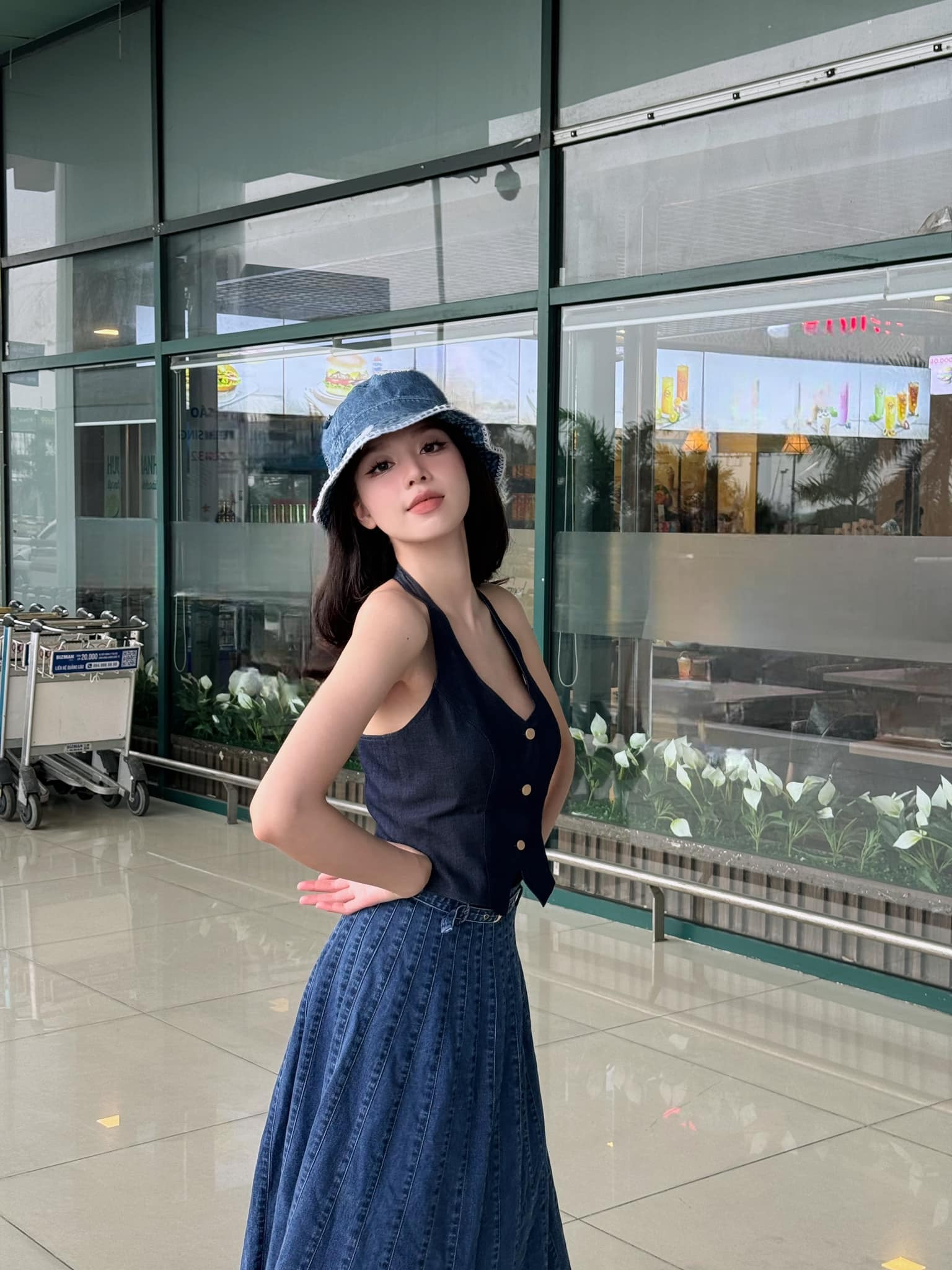 Hoa hậu Thanh Thuỷ: Lột xác sau phẫu thuật thẩm mỹ, ngày càng gợi cảm - 15