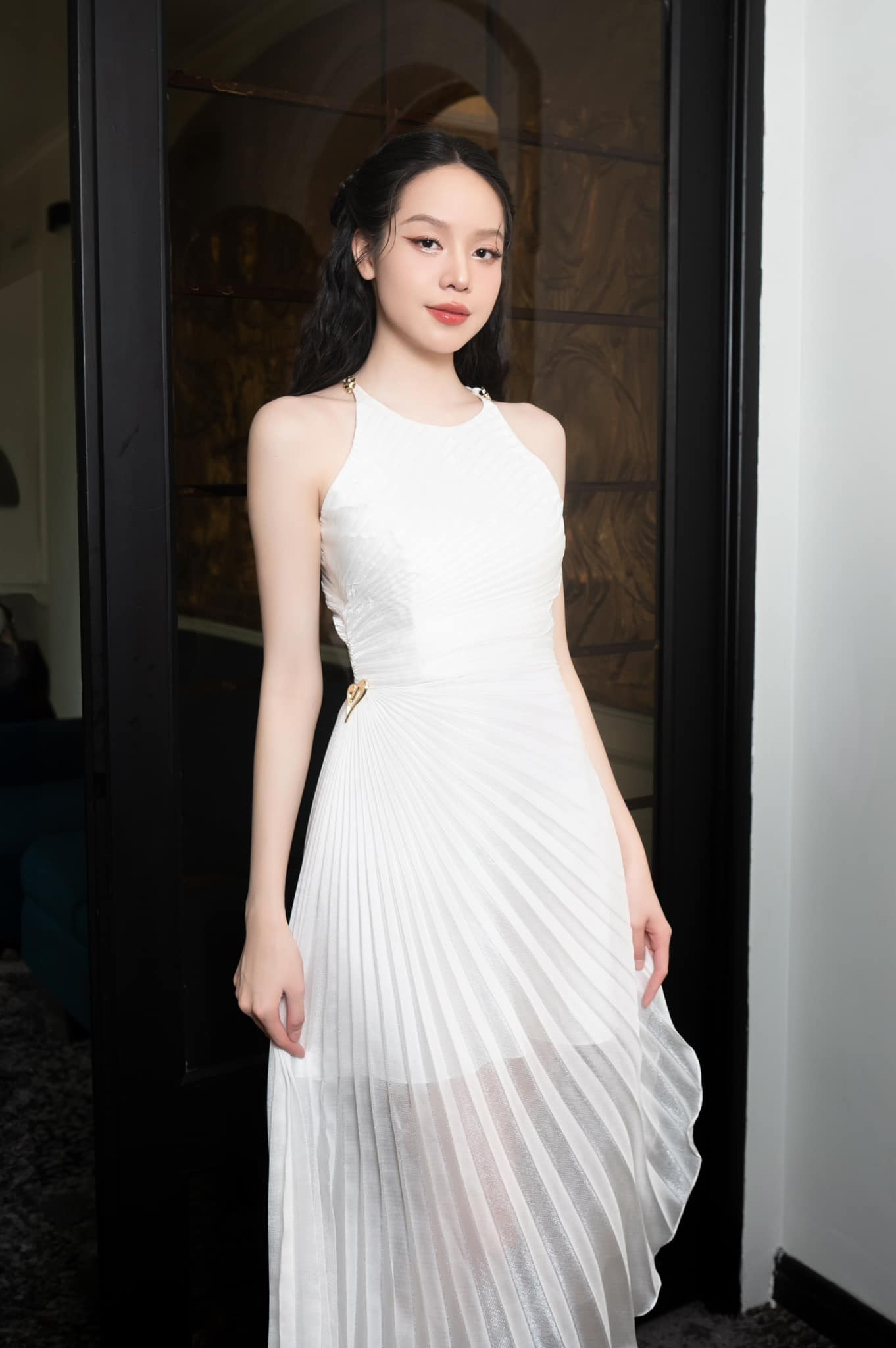 Hoa hậu Thanh Thuỷ: Lột xác sau phẫu thuật thẩm mỹ, ngày càng gợi cảm - 11