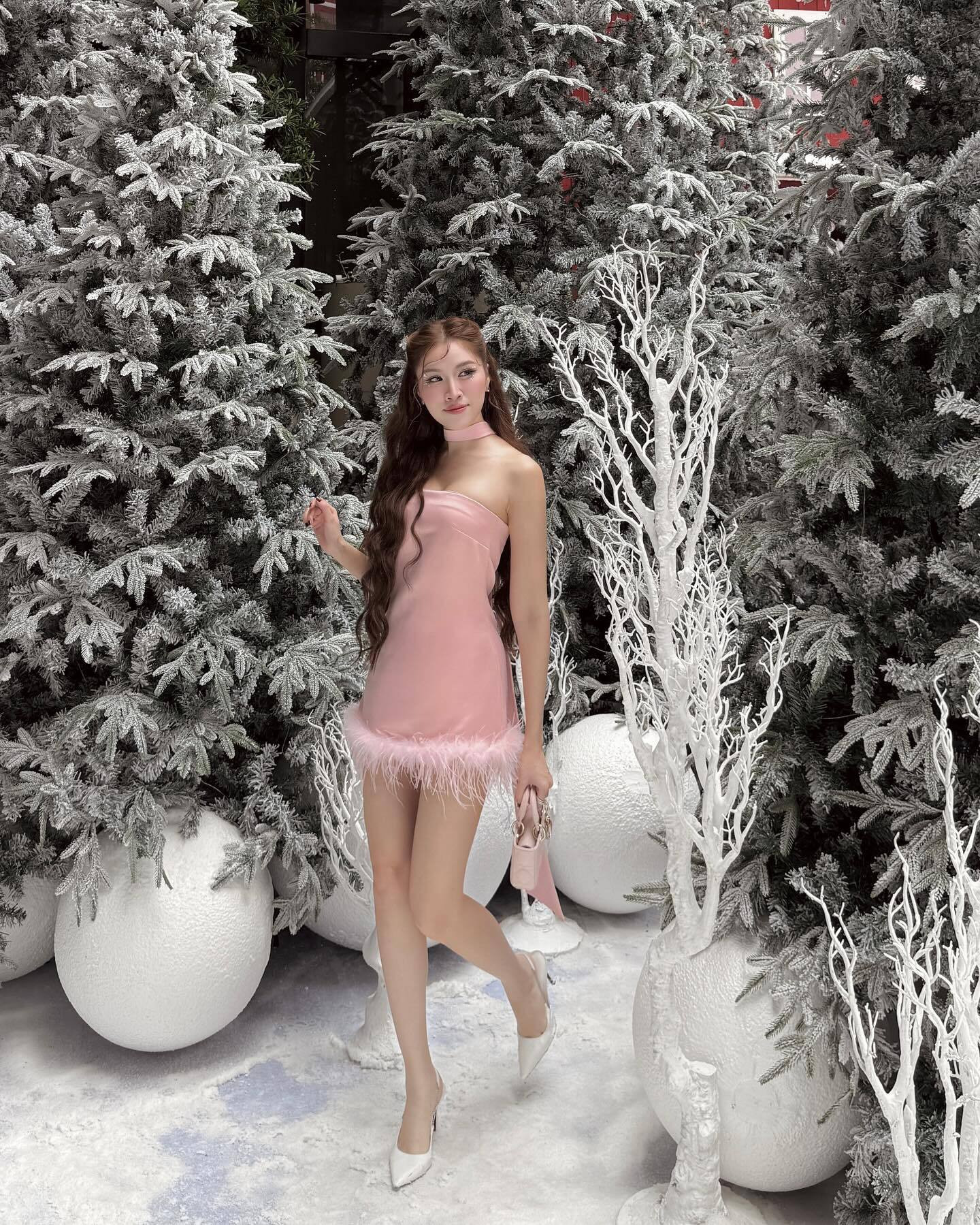 Sao Việt 14/11: Thanh Lam nhớ bạn trai, Kim Lý đón sinh nhật cùng vợ con - 14