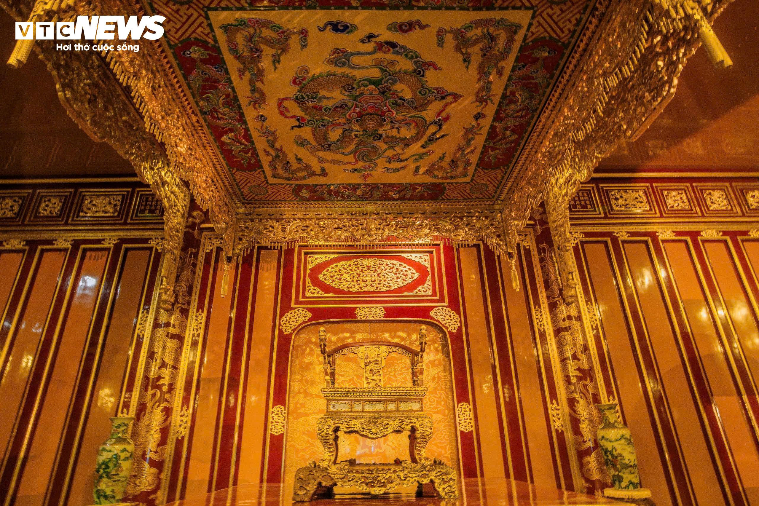 Choáng ngợp diện mạo mới nơi 13 vua triều Nguyễn đăng quang - 10