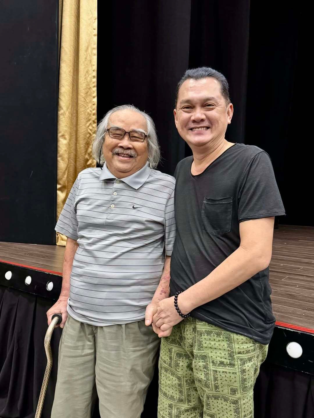 Sao Việt 25/11: Thúy Hạnh diện bikini gợi cảm, Hà Tăng đi du lịch cùng chồng con - 10