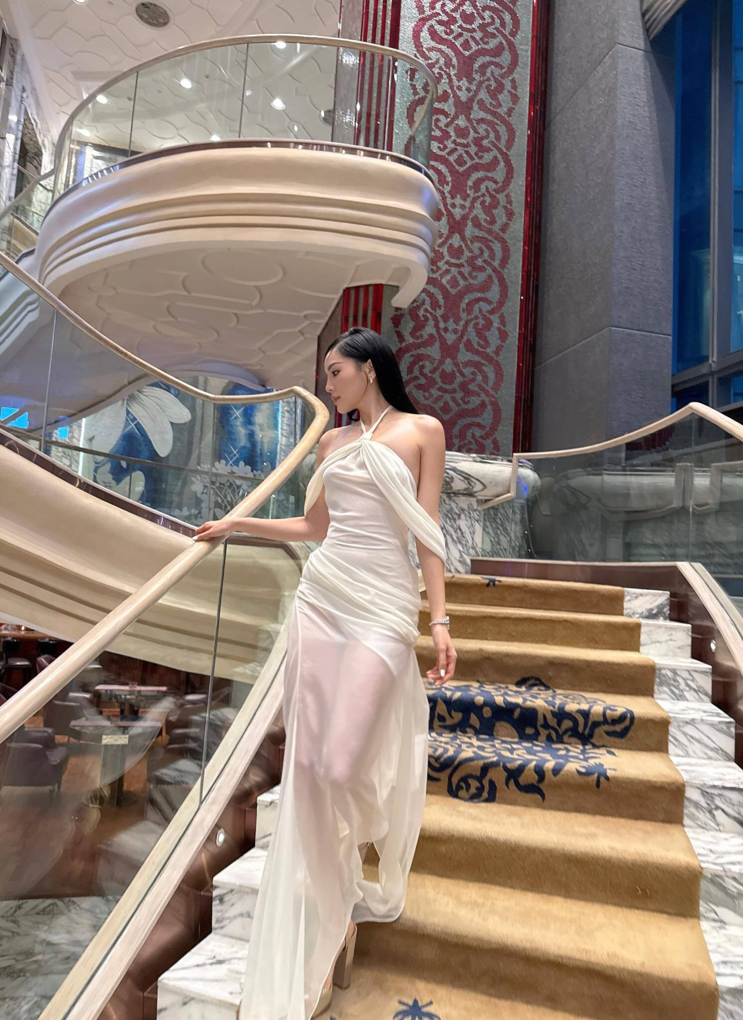 Sao Việt 25/11: Thúy Hạnh diện bikini gợi cảm, Hà Tăng đi du lịch cùng chồng con - 14