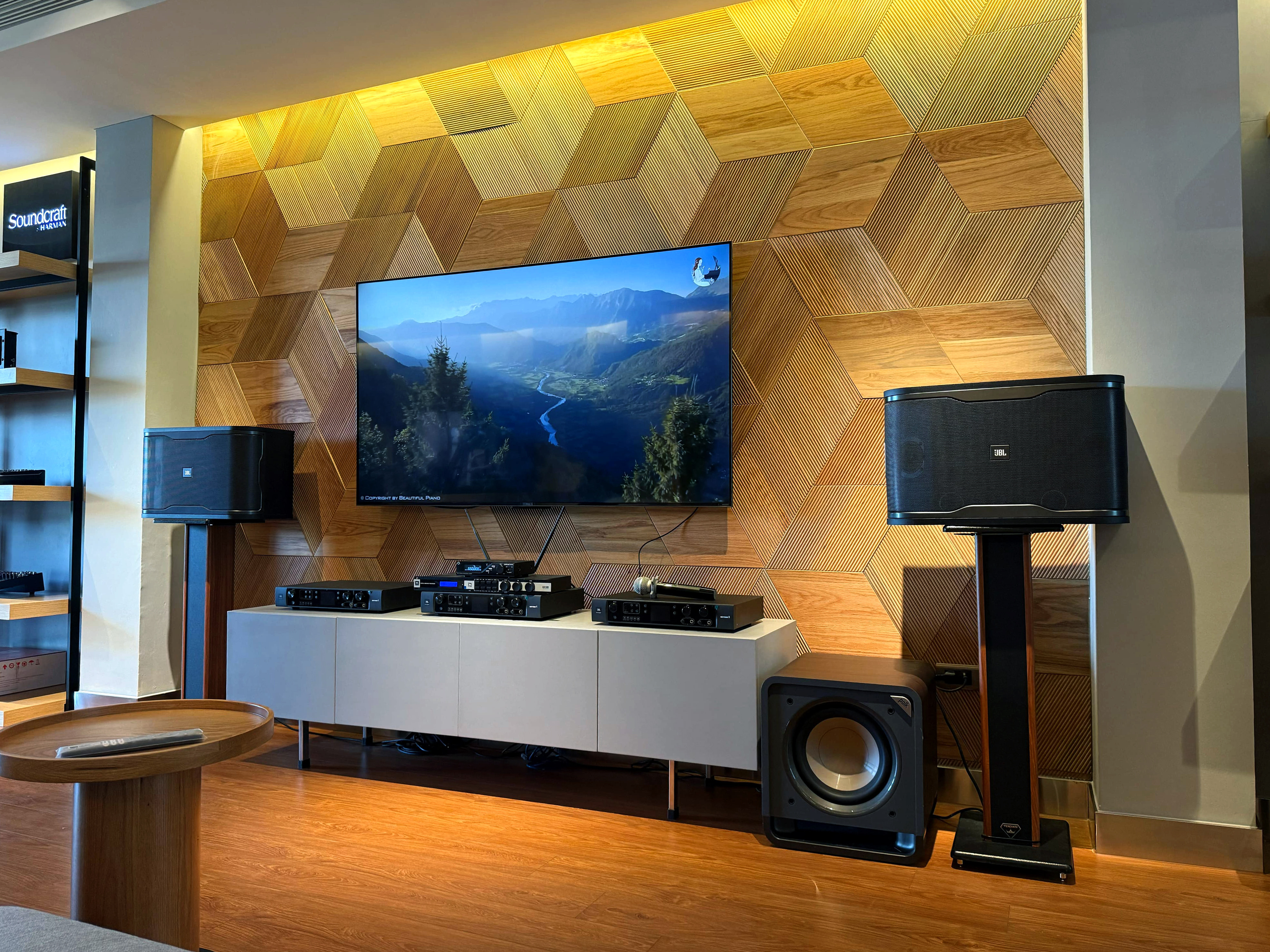 Không gian trải nghiệm cho dân chơi âm thanh ở Hà Nội - 12