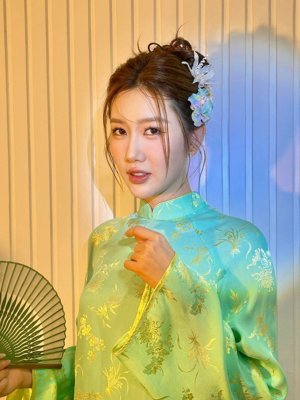 Sao Việt 4/12: Trường Giang chăm con ốm, Lan Phương ngày càng gợi cảm - 9