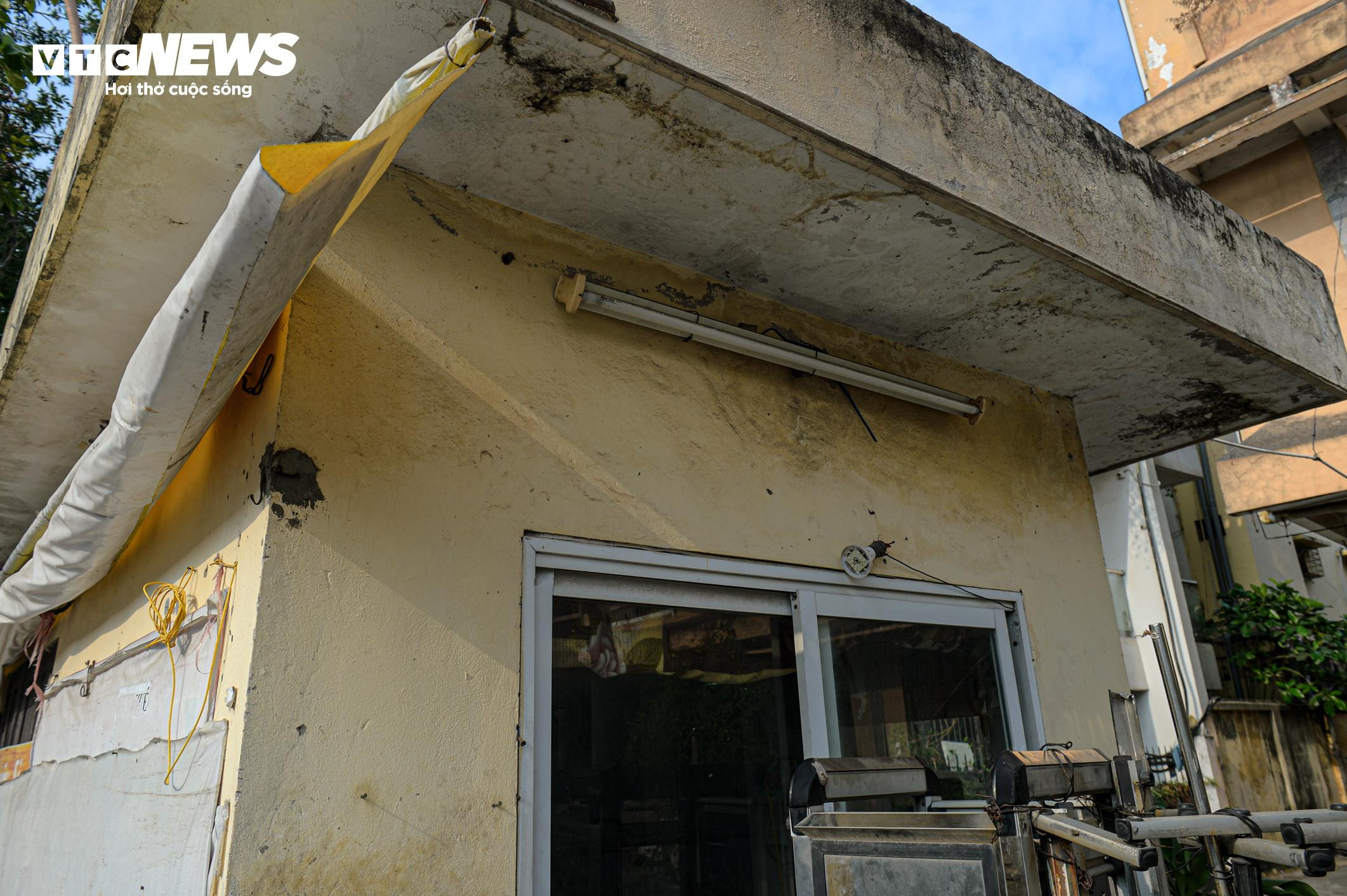 Loạt trụ sở công 'phơi nắng, nằm sương' vừa bị Chủ tịch Hà Nội yêu cầu kiểm tra - 19