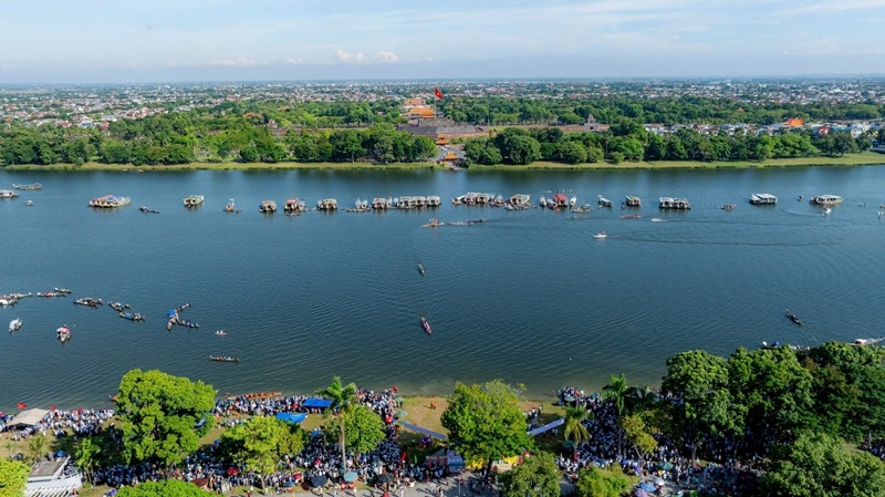 Kịch tích màn so tài tại giải đua thuyền trên sông Hương dịp Quốc khánh - 8