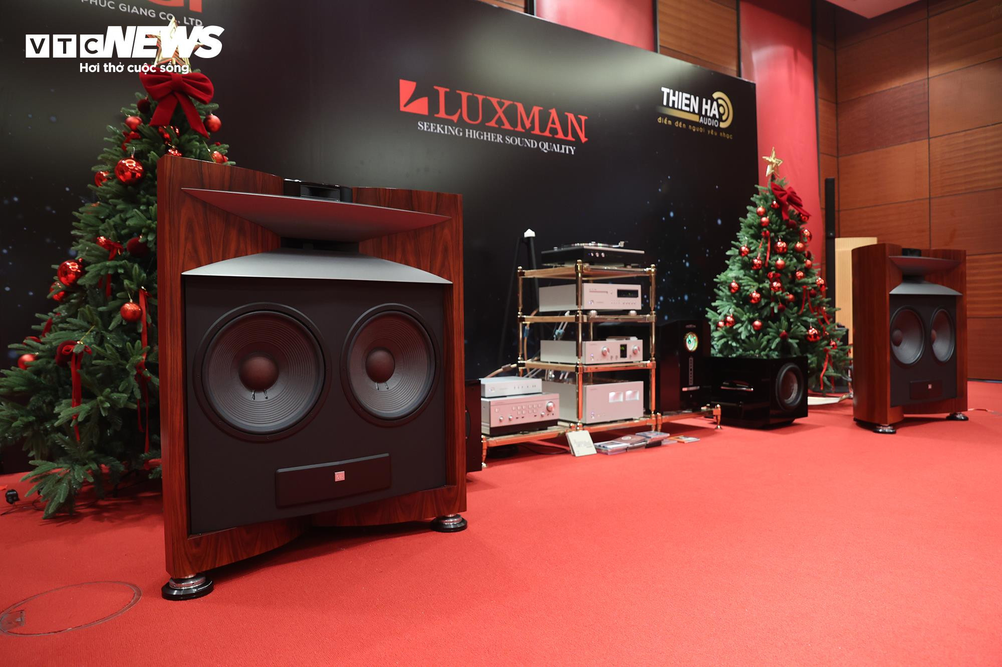 Người Hà Nội trải nghiệm hệ thống nghe nhìn giá tiền tỷ - 7