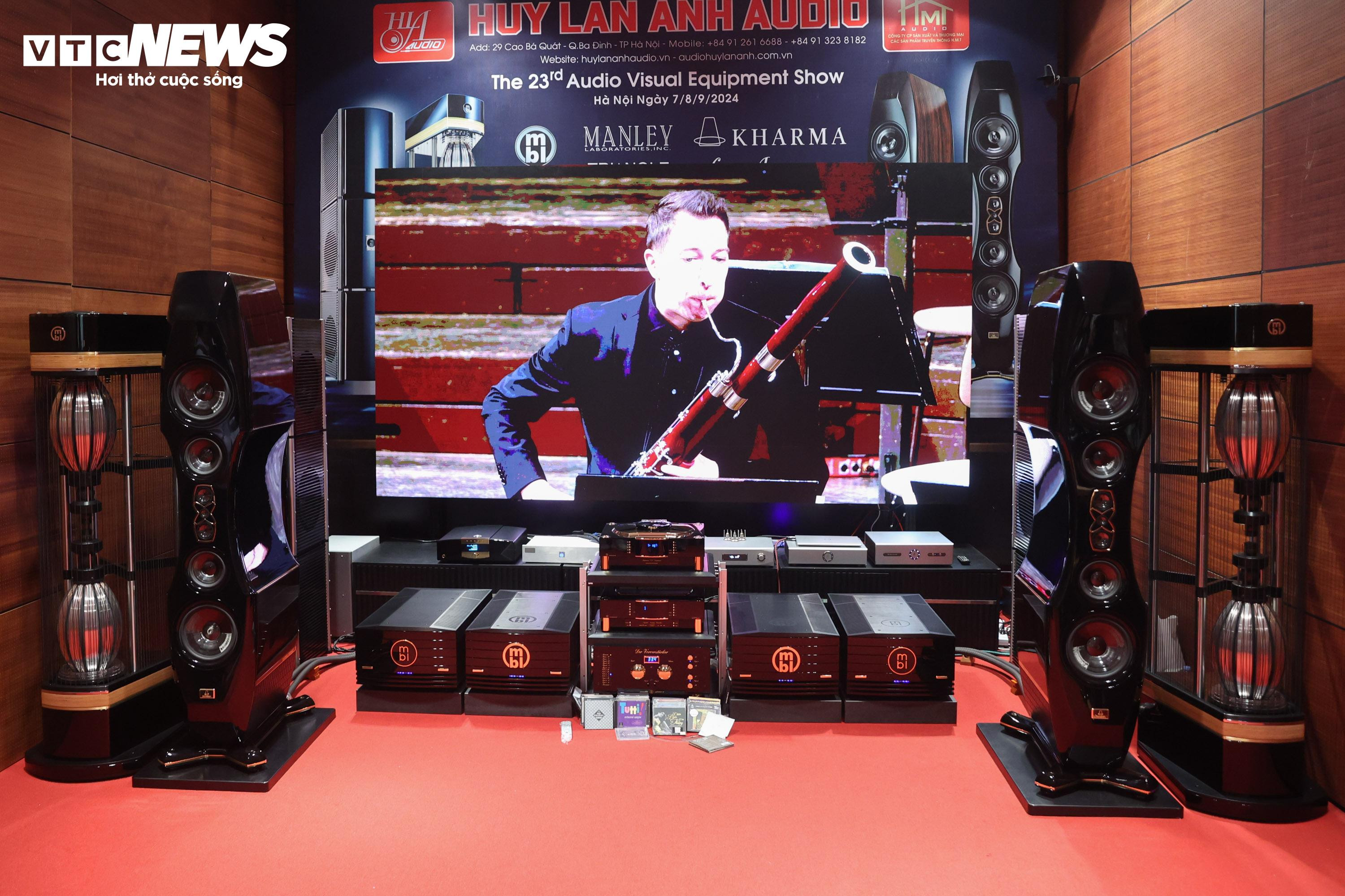 Người Hà Nội trải nghiệm hệ thống nghe nhìn giá tiền tỷ - 4