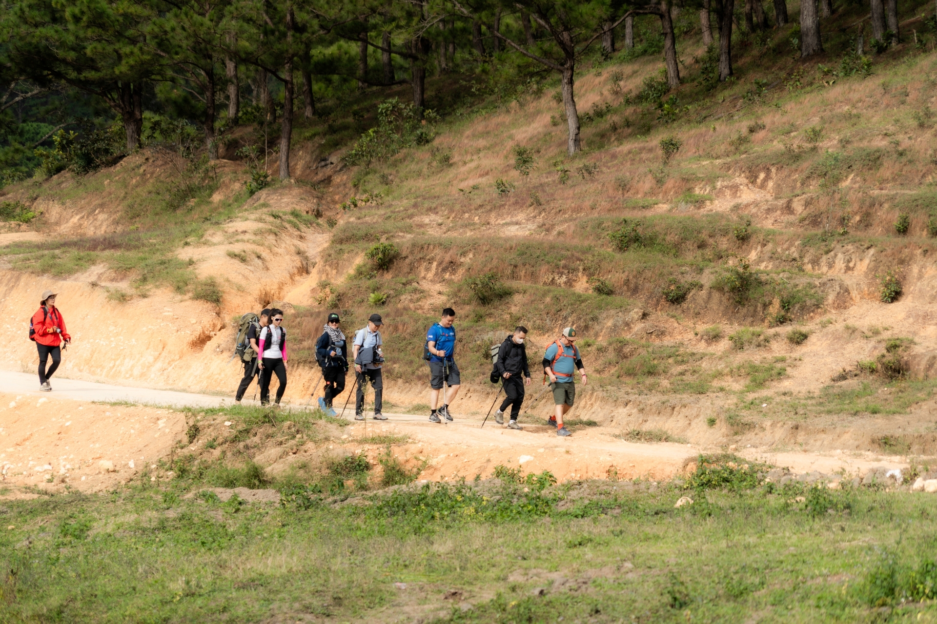 Trải nghiệm cung đường trekking đẹp nhất Việt Nam mùa cỏ cháy - 3