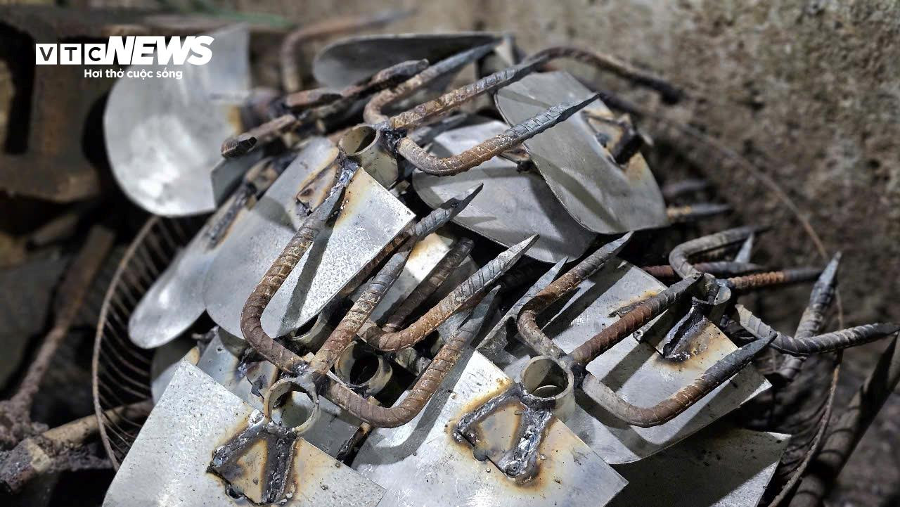 'Giữ lửa' cho xóm lò rèn trăm tuổi trong khu phố cổ nổi tiếng xứ Huế - 11