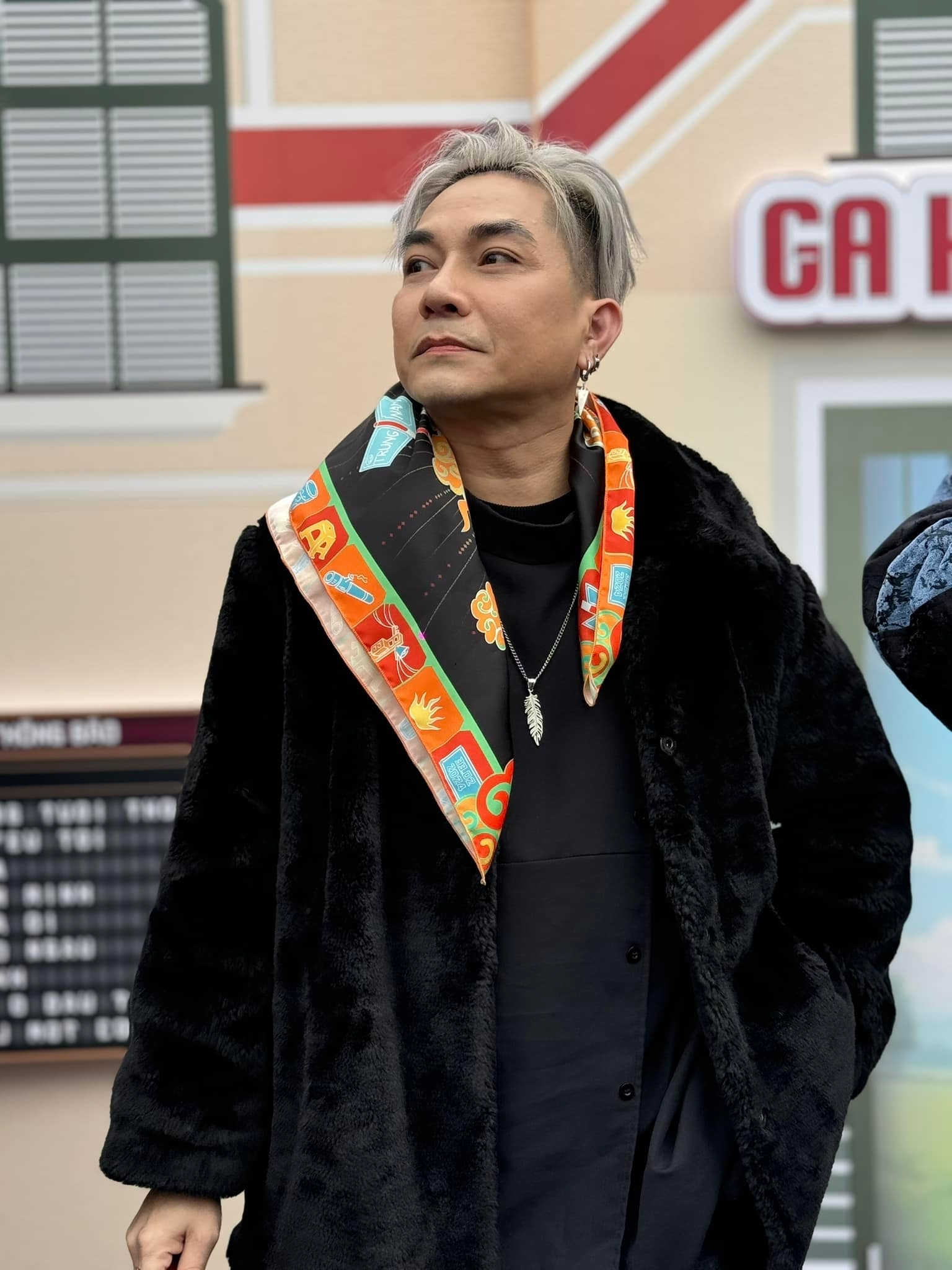 Sao Việt 16/12: Thanh Lam khoe ảnh thời trẻ, Thanh Hà tình tứ bên bạn đời - 15