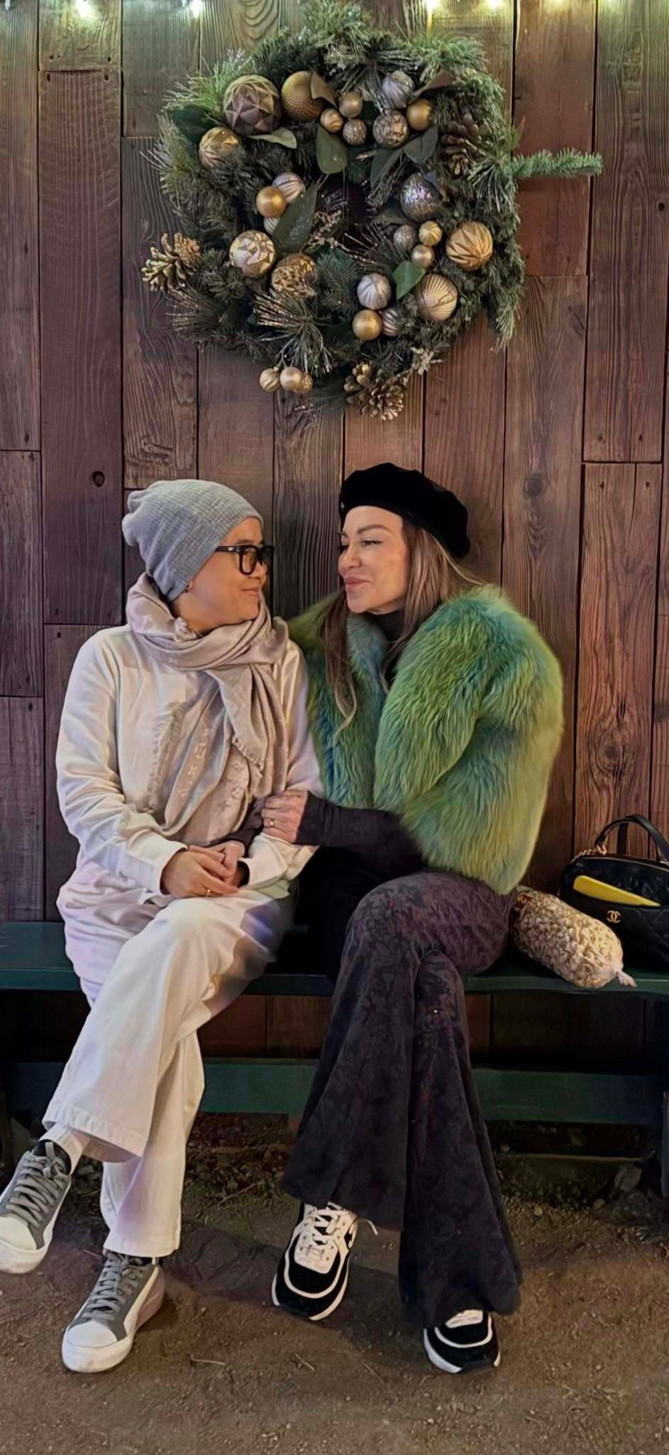 Sao Việt 16/12: Thanh Lam khoe ảnh thời trẻ, Thanh Hà tình tứ bên bạn đời - 4