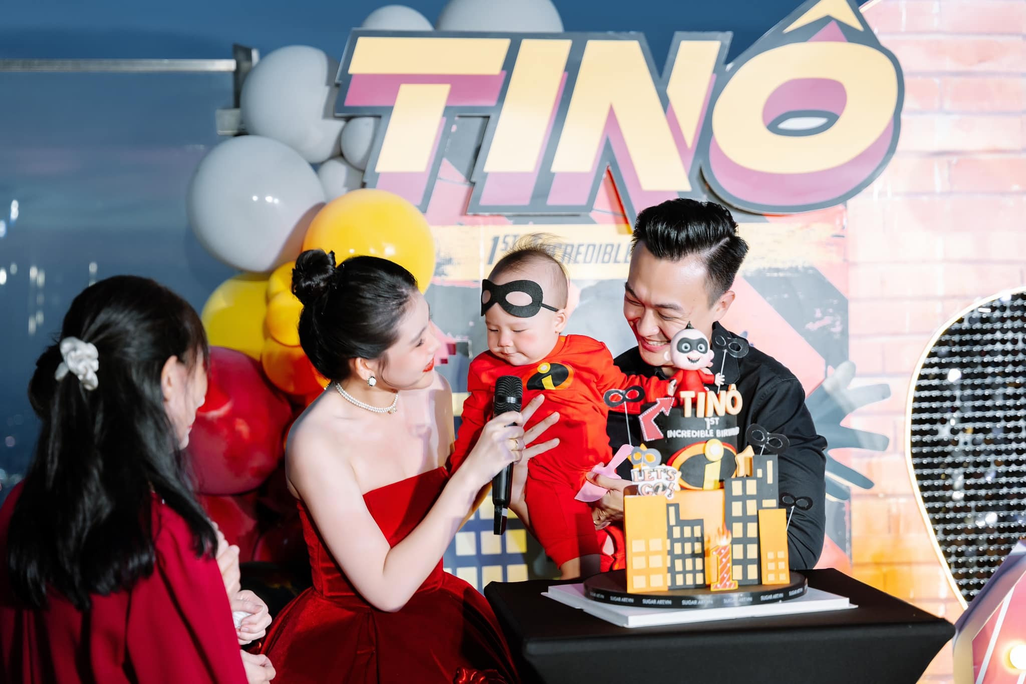 Sao Việt 16/12: Thanh Lam khoe ảnh thời trẻ, Thanh Hà tình tứ bên bạn đời - 8