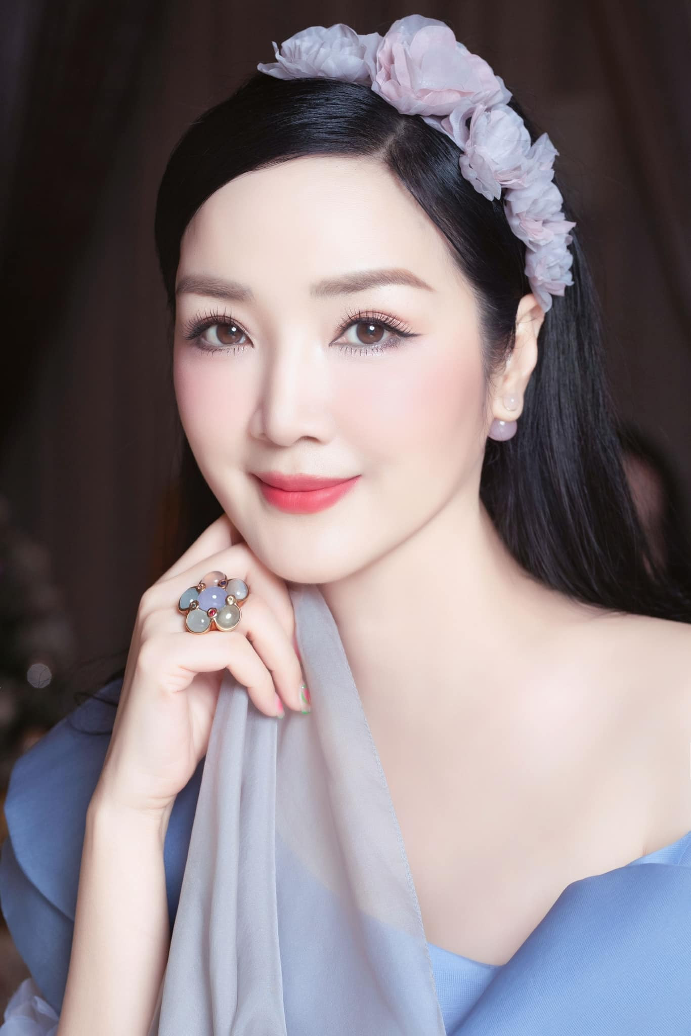 Sao Việt 18/12: Trấn Thành gặp gỡ 2 Hoa hậu nổi tiếng, Bảo Anh bình yên bên con - 15