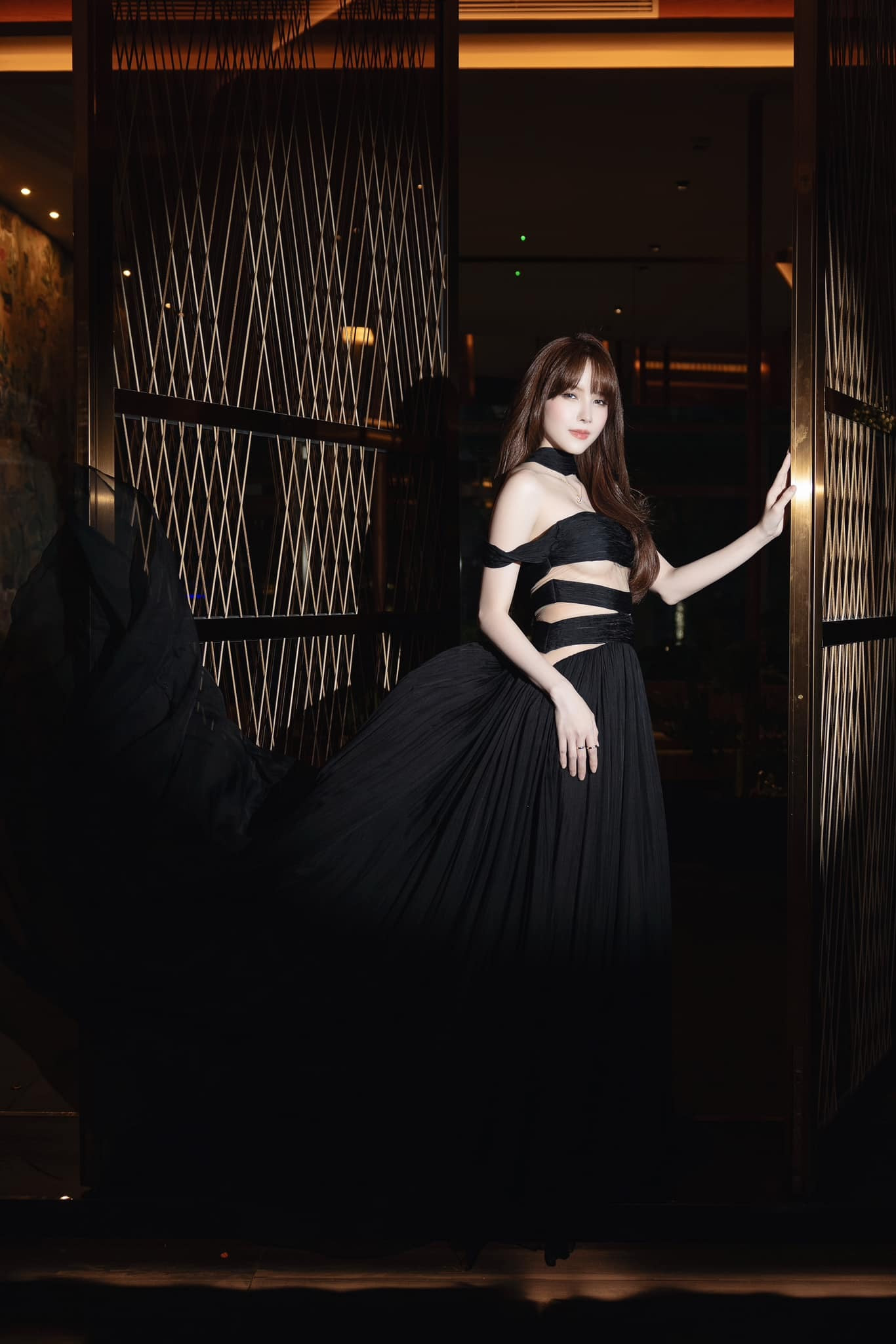 Sao Việt 18/12: Trấn Thành gặp gỡ 2 Hoa hậu nổi tiếng, Bảo Anh bình yên bên con - 12