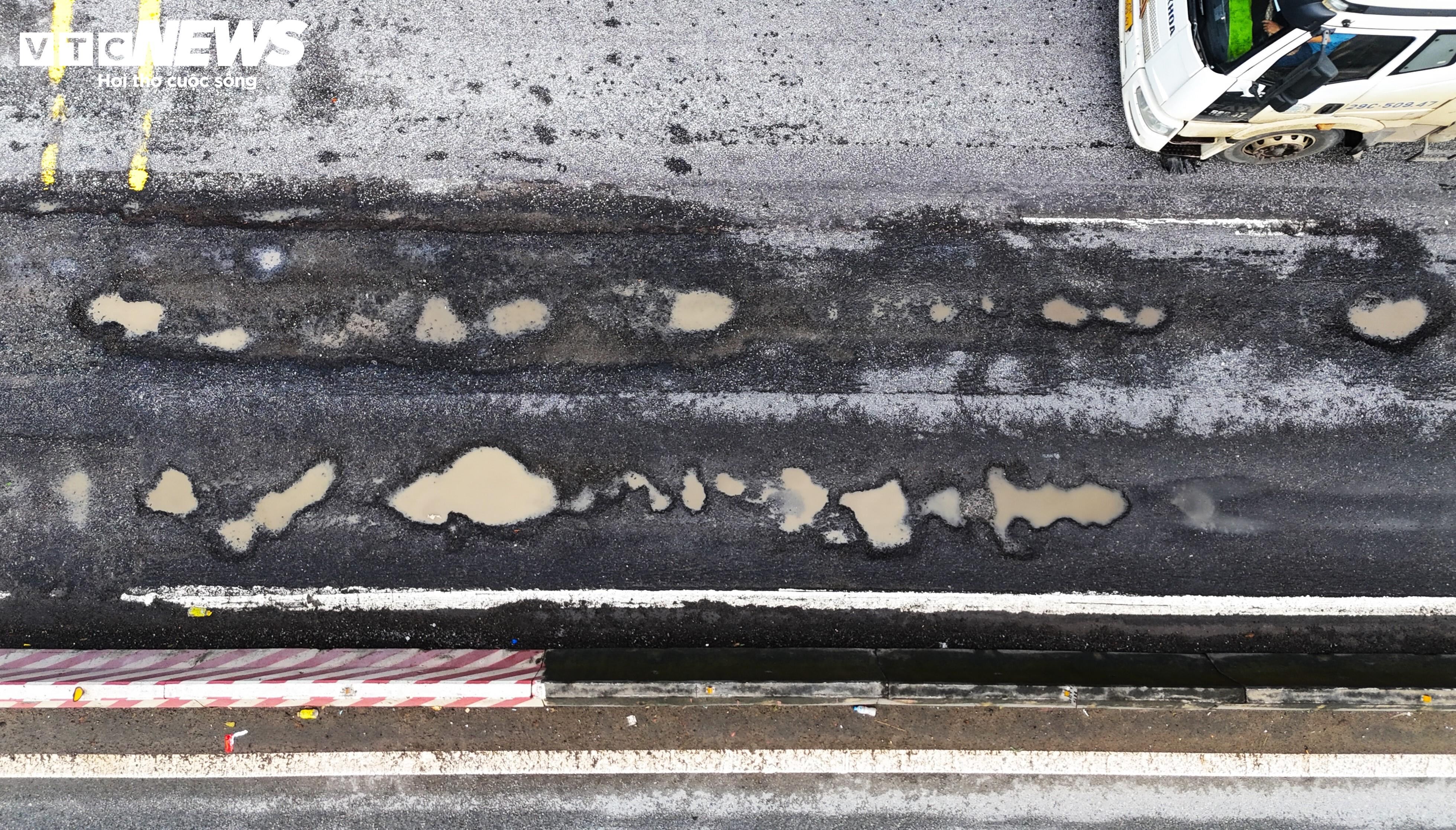 Người Bình Định ngã nhào như phim hành động trên đoạn quốc lộ xấu nhất Việt Nam - 8