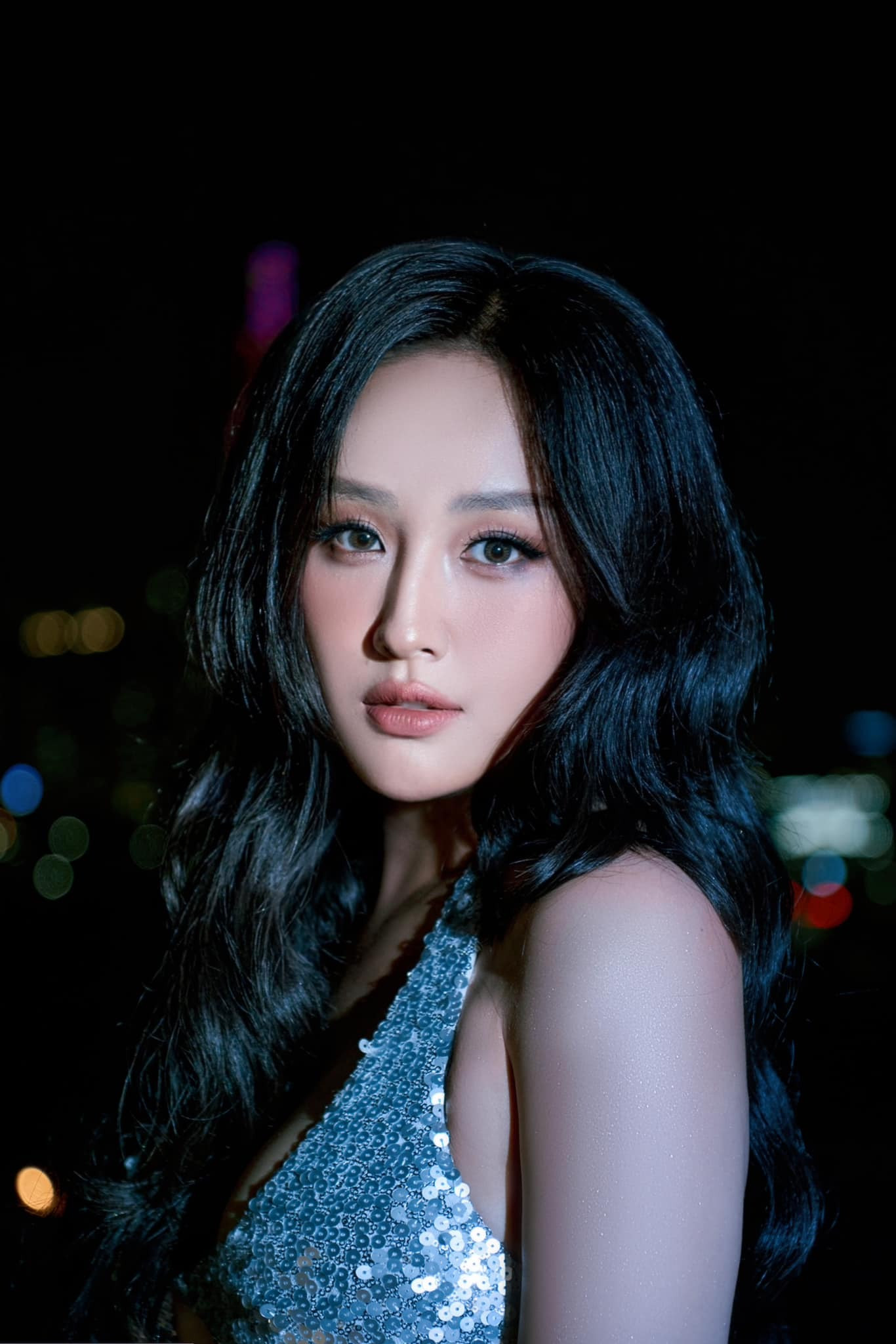 Sao Việt 20/12: Hoài Linh đón sinh nhật bên mẹ, Mai Phương Thuý đẹp lộng lẫy - 4