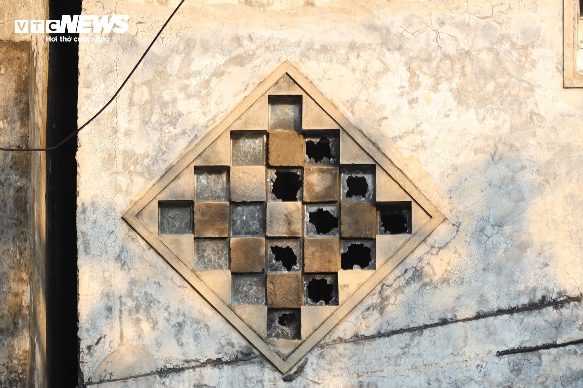 Hiện trường tan hoang sau vụ cháy quán cà phê ở Hà Nội, 11 người tử vong - 10