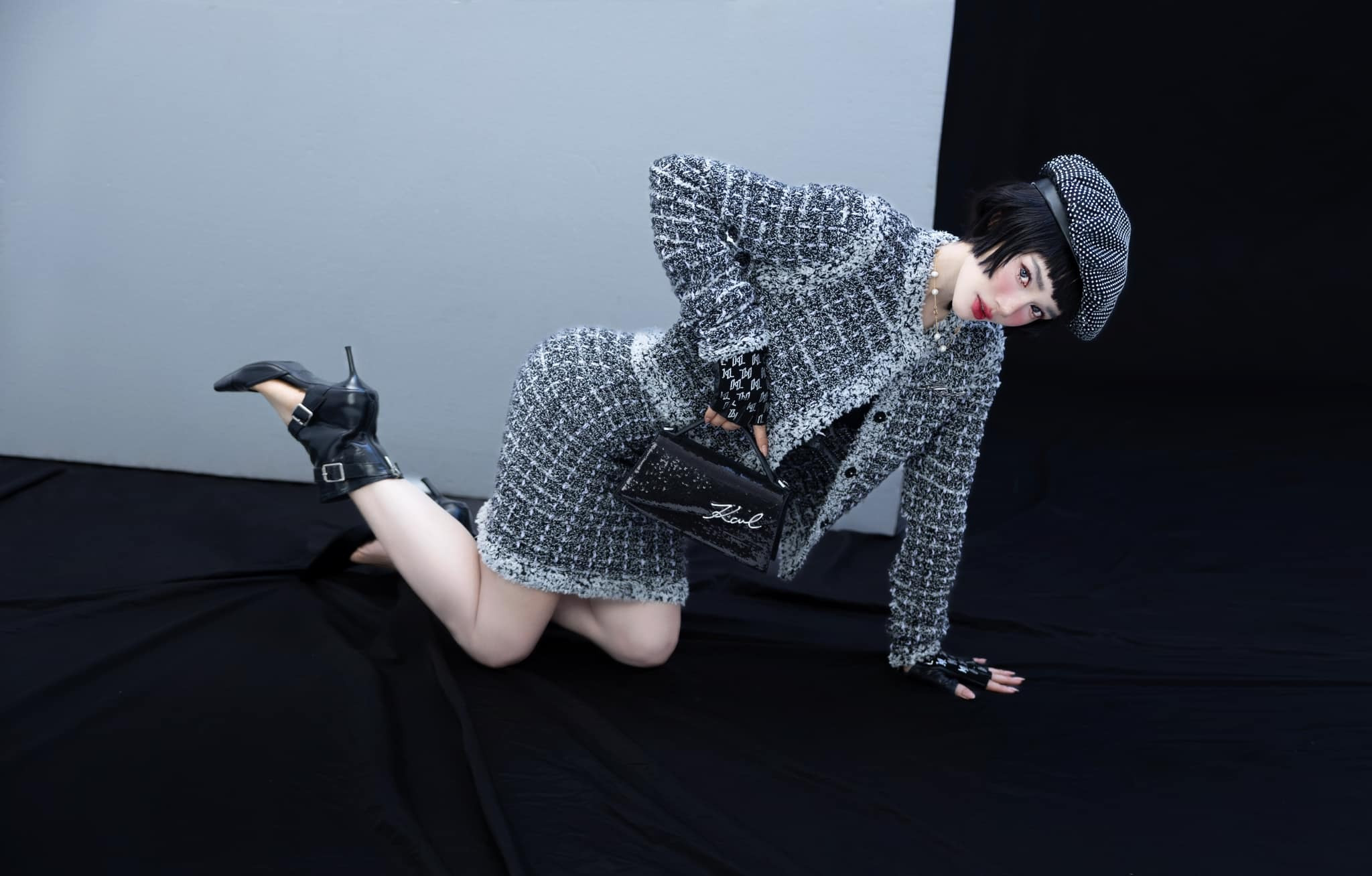 Sao Việt 21/12: Midu tình tứ bên ông xã, Nhã Phương khác lạ khó nhận ra - 3