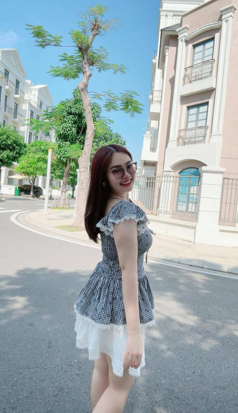 Sao Việt 23/12: Đỗ Mỹ Linh đẹp mặn mà, Nhật Kim Anh khoe bụng bầu gợi cảm - 8