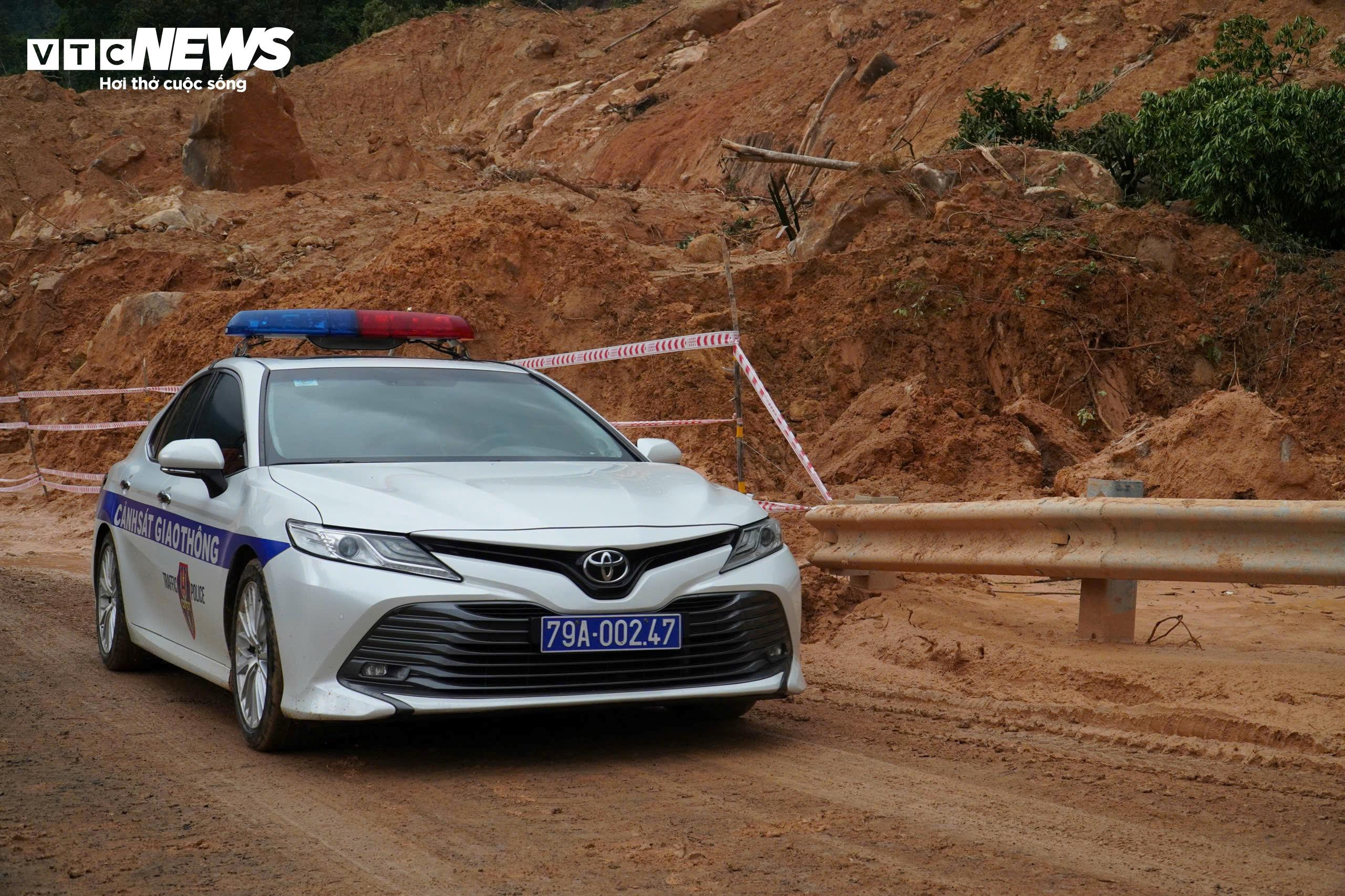 Hiện trạng đèo Khánh Lê nối Nha Trang - Đà Lạt sau 1 tuần sạt lở - 4