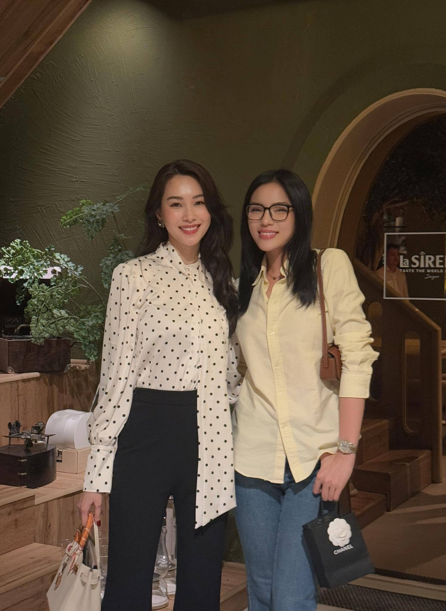 Sao Việt 27/12: Kỳ Duyên hội ngộ Đặng Thu Thảo, Diễm My 9x khoe bụng bầu - 1