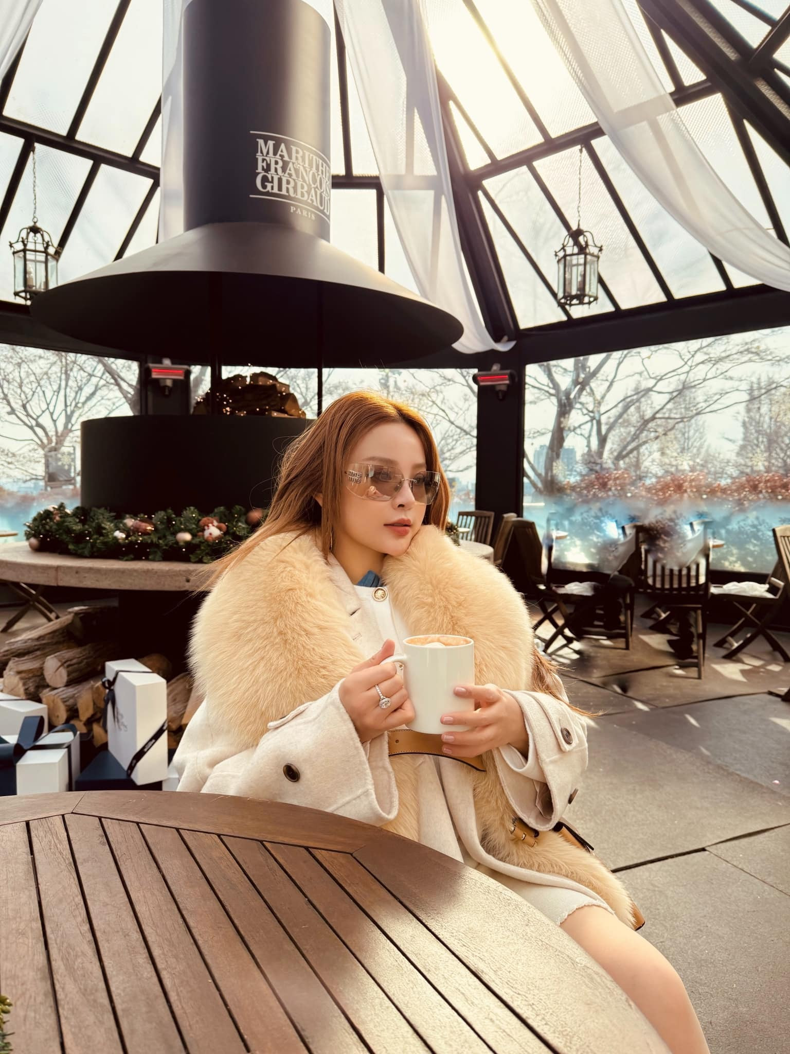 Sao Việt 27/12: Kỳ Duyên hội ngộ Đặng Thu Thảo, Diễm My 9x khoe bụng bầu - 8