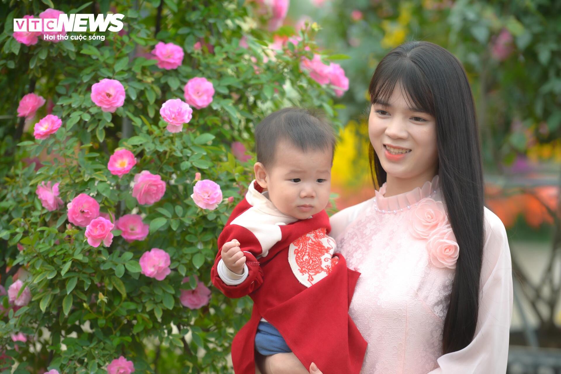 Lễ hội hoa lớn nhất miền Bắc quy tụ hơn 200 tấn hoa tươi - 13