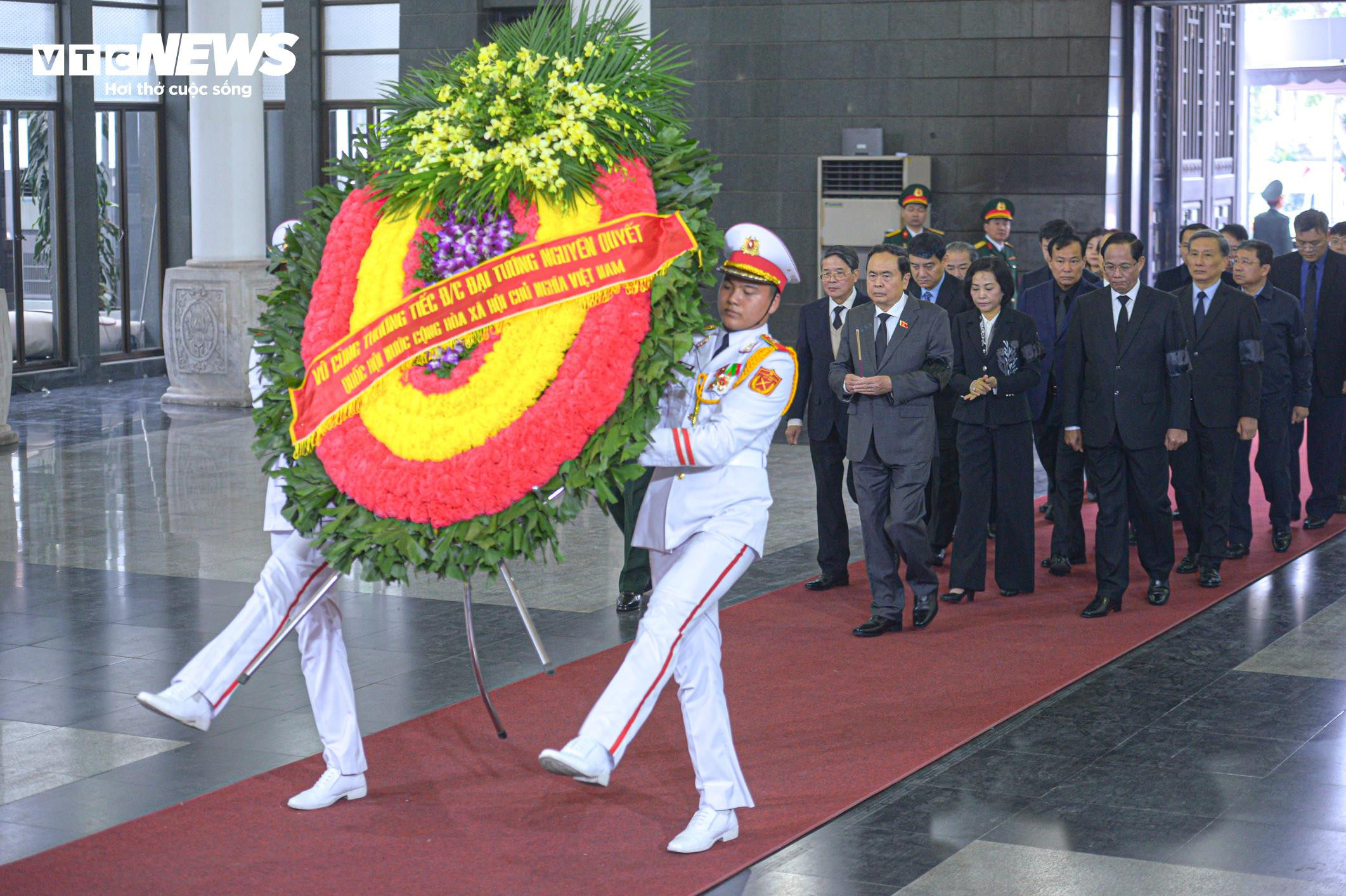 Cử hành trọng thể lễ tang Đại tướng Nguyễn Quyết - 12