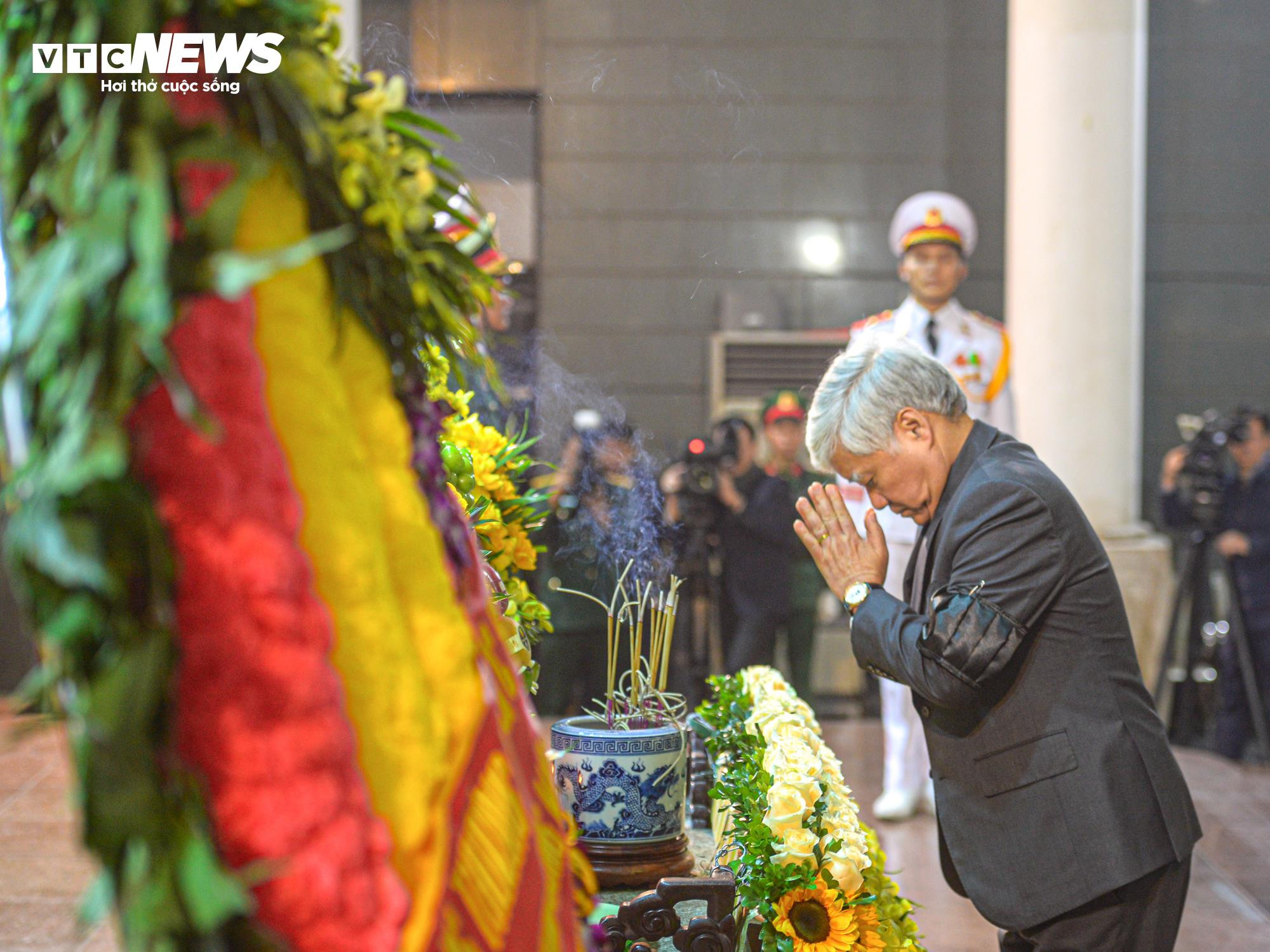 Cử hành trọng thể lễ tang Đại tướng Nguyễn Quyết - 17