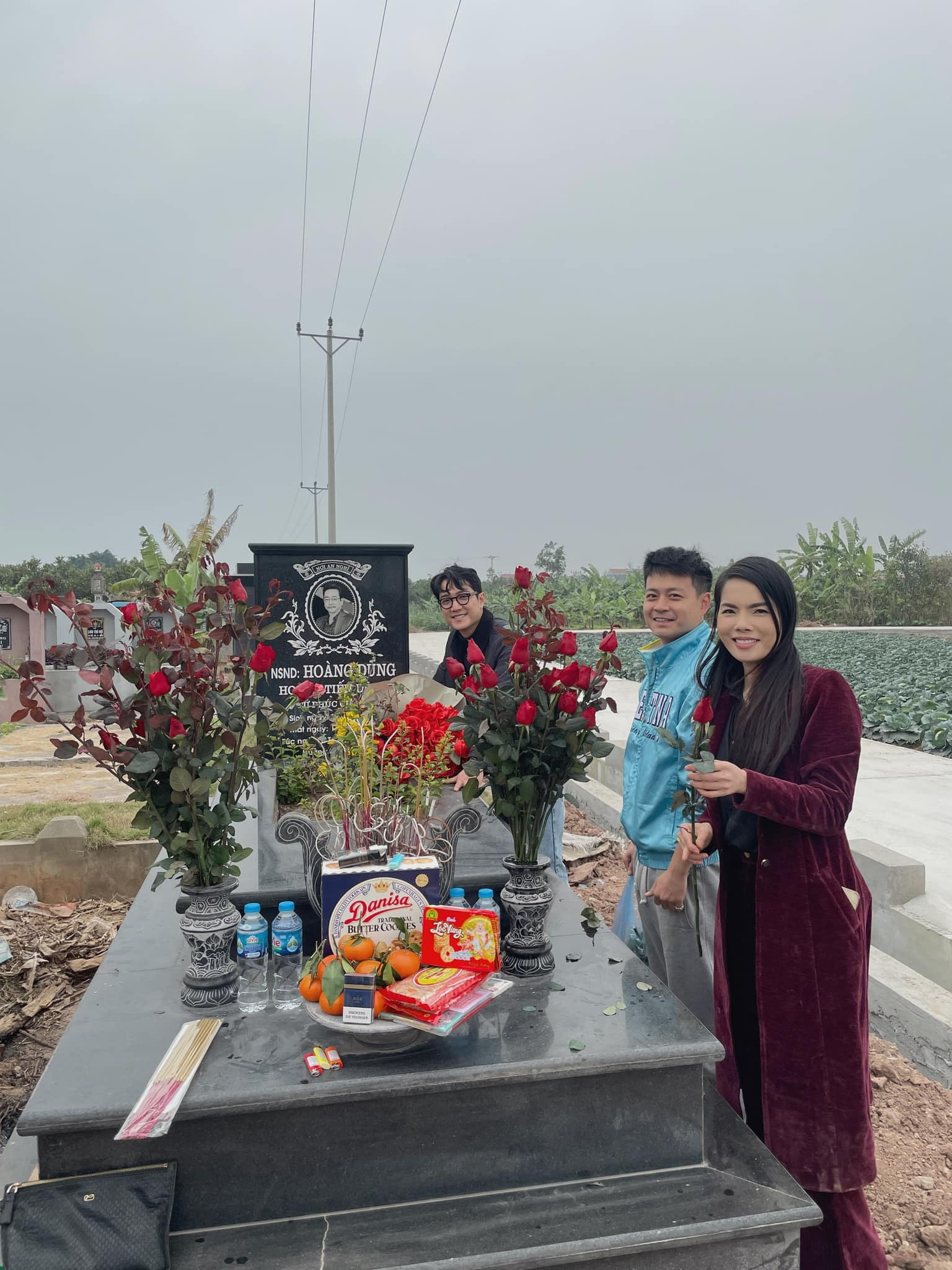 Sao Việt 1/1: Vợ chồng Trấn Thành đón năm mới ở Hàn, Lệ Quyên hạnh phúc viên mãn - 5