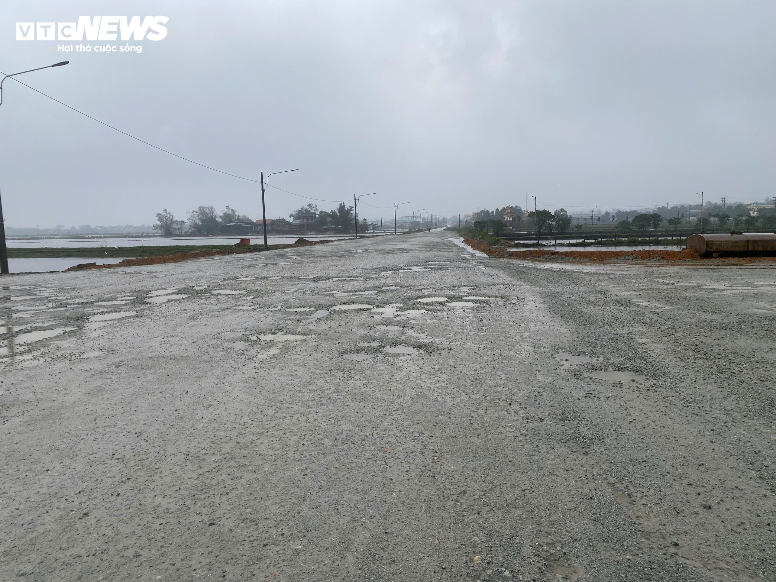 Đường gần 800 tỷ làm hơn thập kỷ không xong, dân kêu cứu - 8