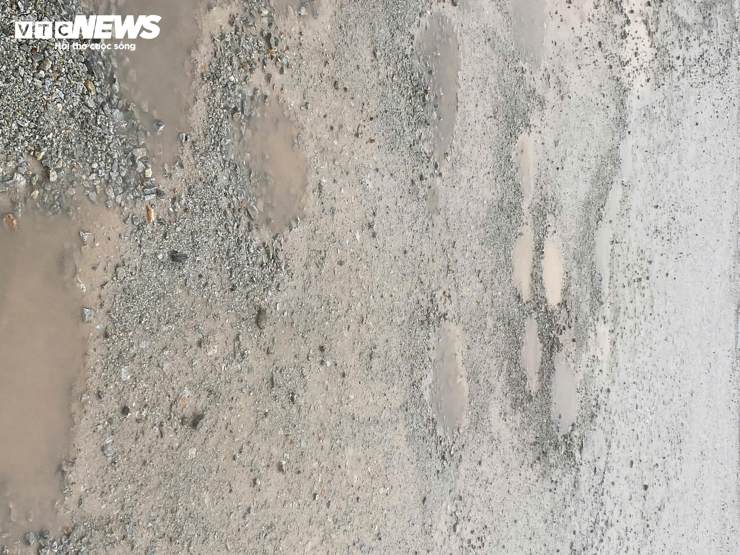 Đường gần 800 tỷ làm hơn thập kỷ không xong, dân kêu cứu - 9