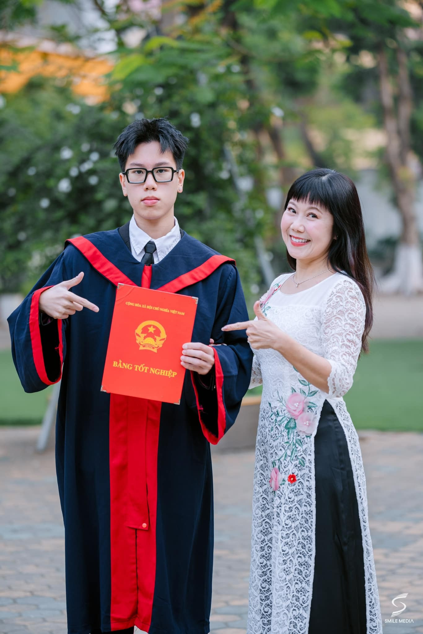 Sao Việt 10/1: Hương Tươi khoe con trai, Thiều Bảo Trâm tươi tắn sau chia tay - 1