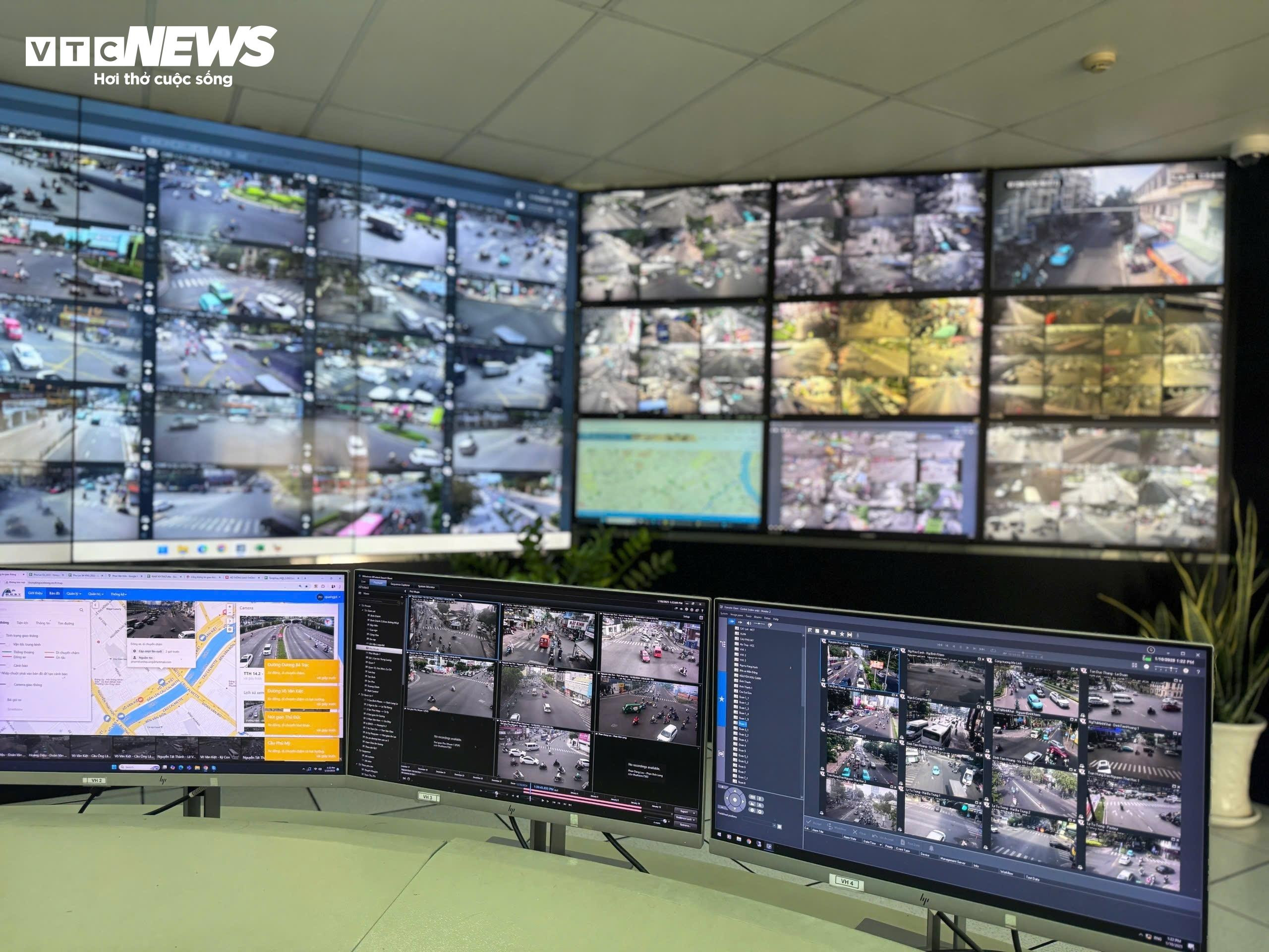 Bên trong ‘đầu não’ giám sát giao thông ở TP.HCM - 9