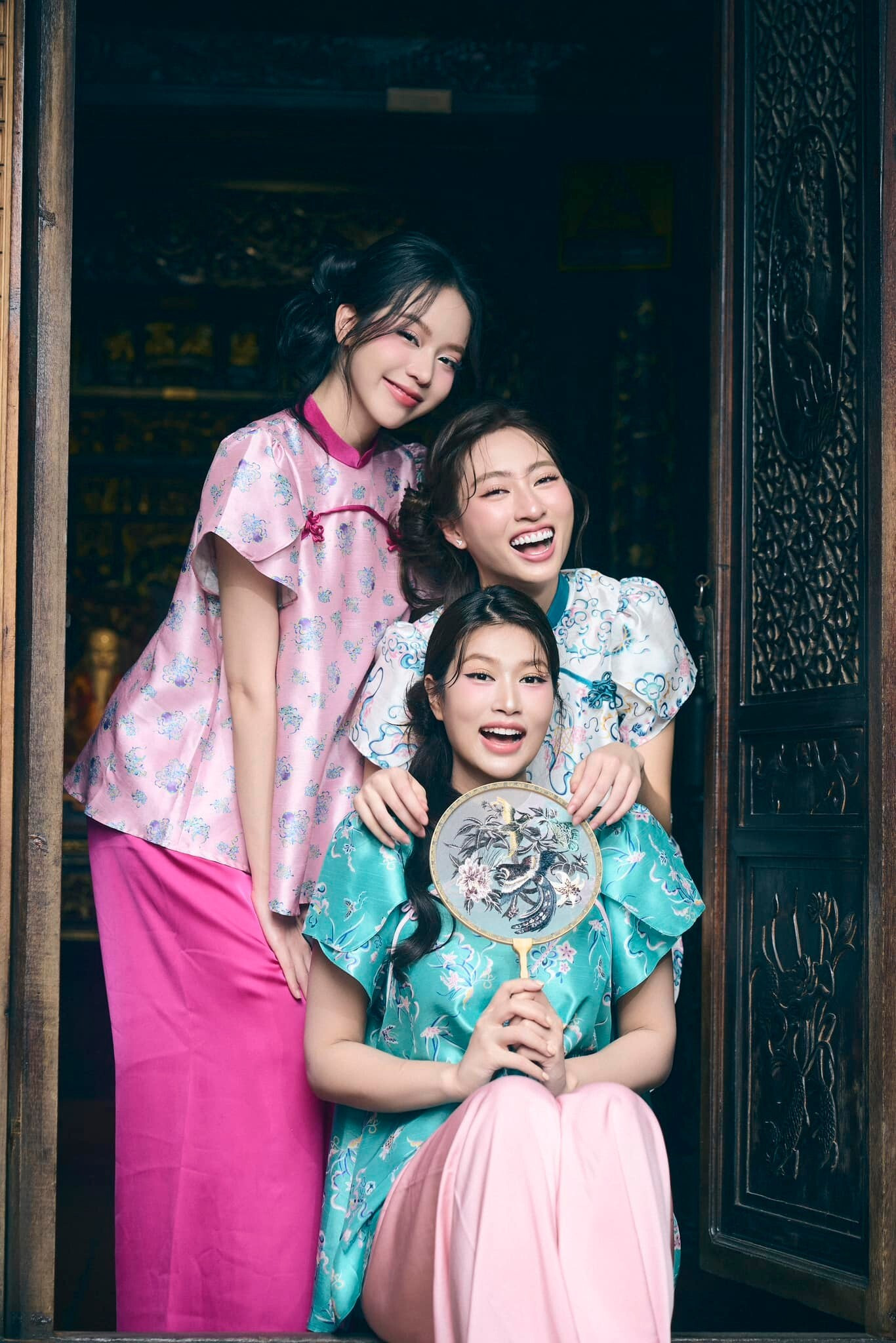 Sao Việt 19/1: Bạn gái Chí Trung tới xem Táo Quân, Công Lý tươi tắn bên vợ trẻ - 5