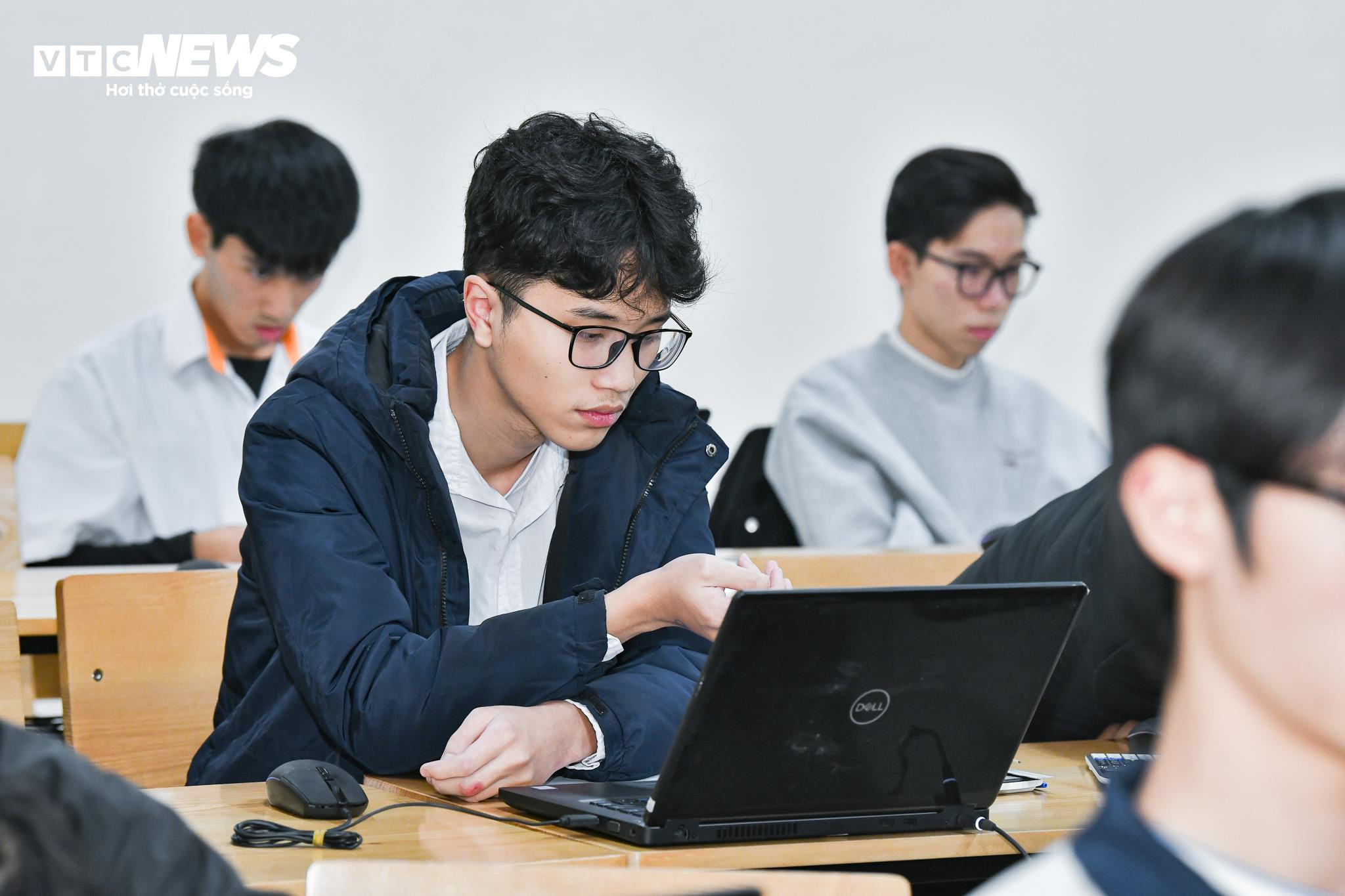 14.000 thí sinh bước vào kỳ thi tuyển sinh riêng đầu tiên 2025 - 10