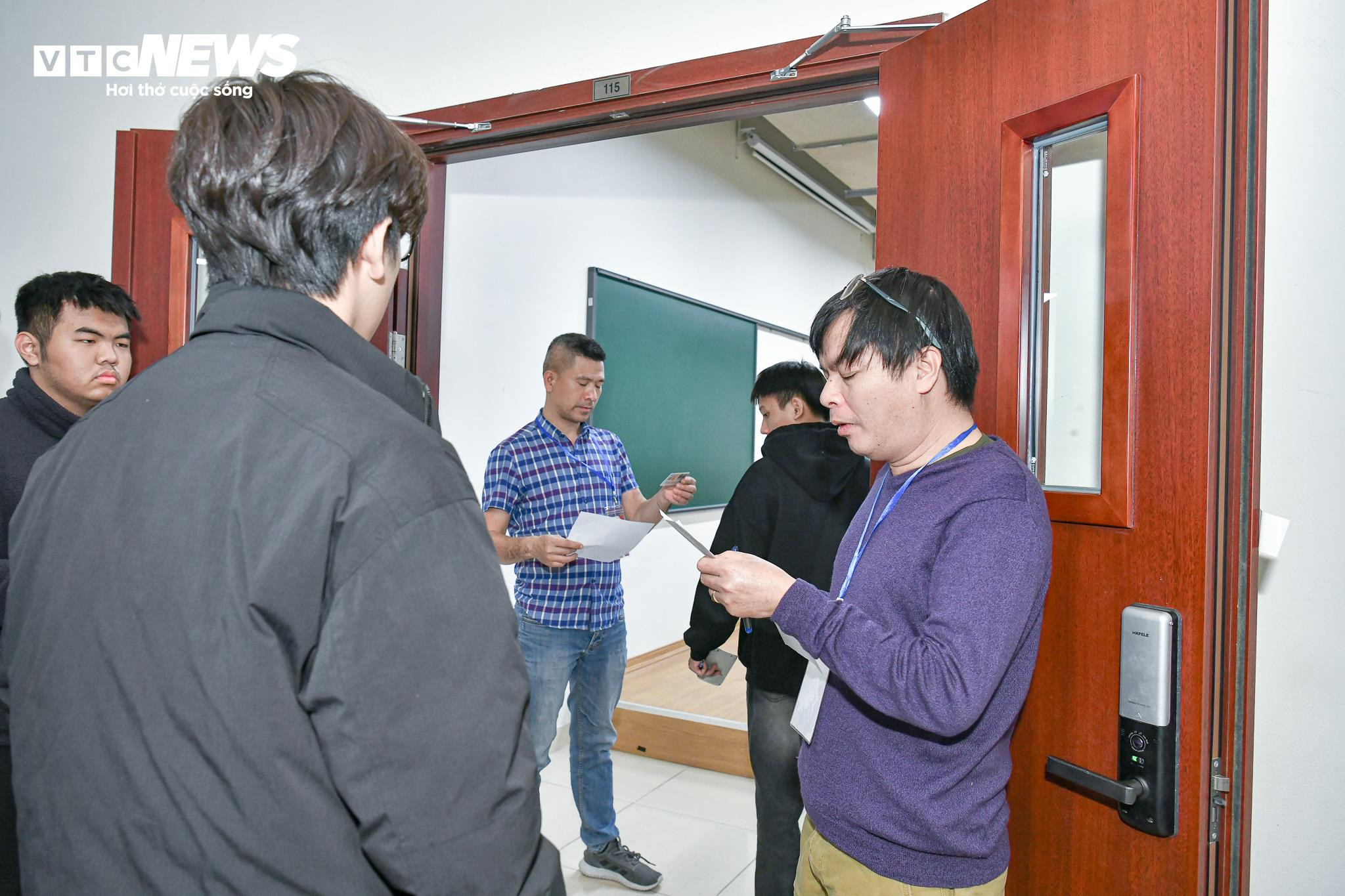 14.000 thí sinh bước vào kỳ thi tuyển sinh riêng đầu tiên 2025 - 6